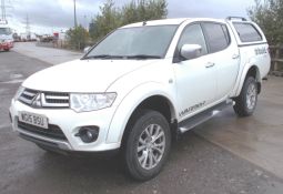 Mitsubishi L200 Warrior LB DCB DI-D 4x4 A Pick Up, registration WG15 BSU, first registered 8 May