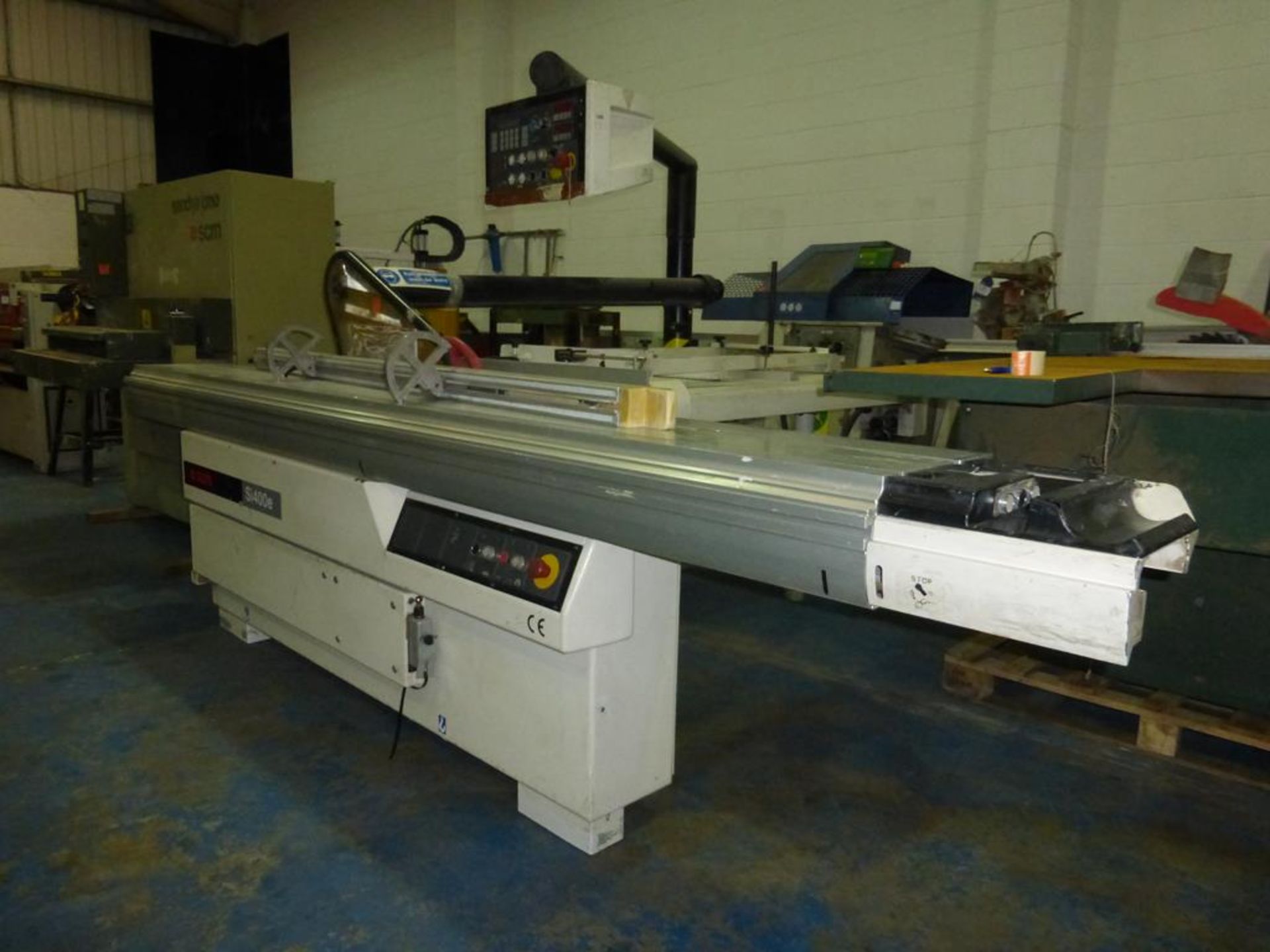 An SCM SI400e 3.2 Panel Saw