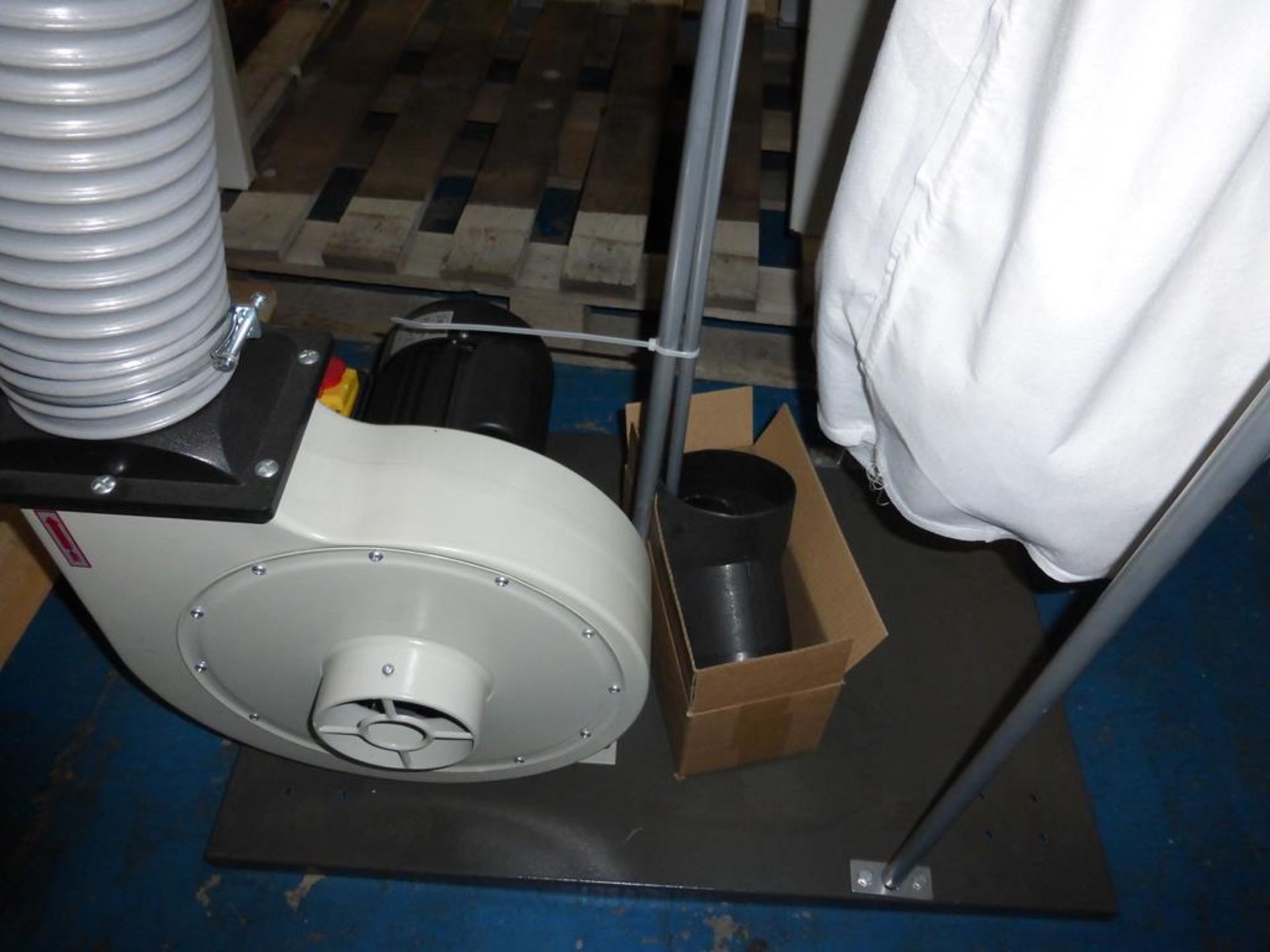 A Single Bag Dust Unit - Image 2 of 3