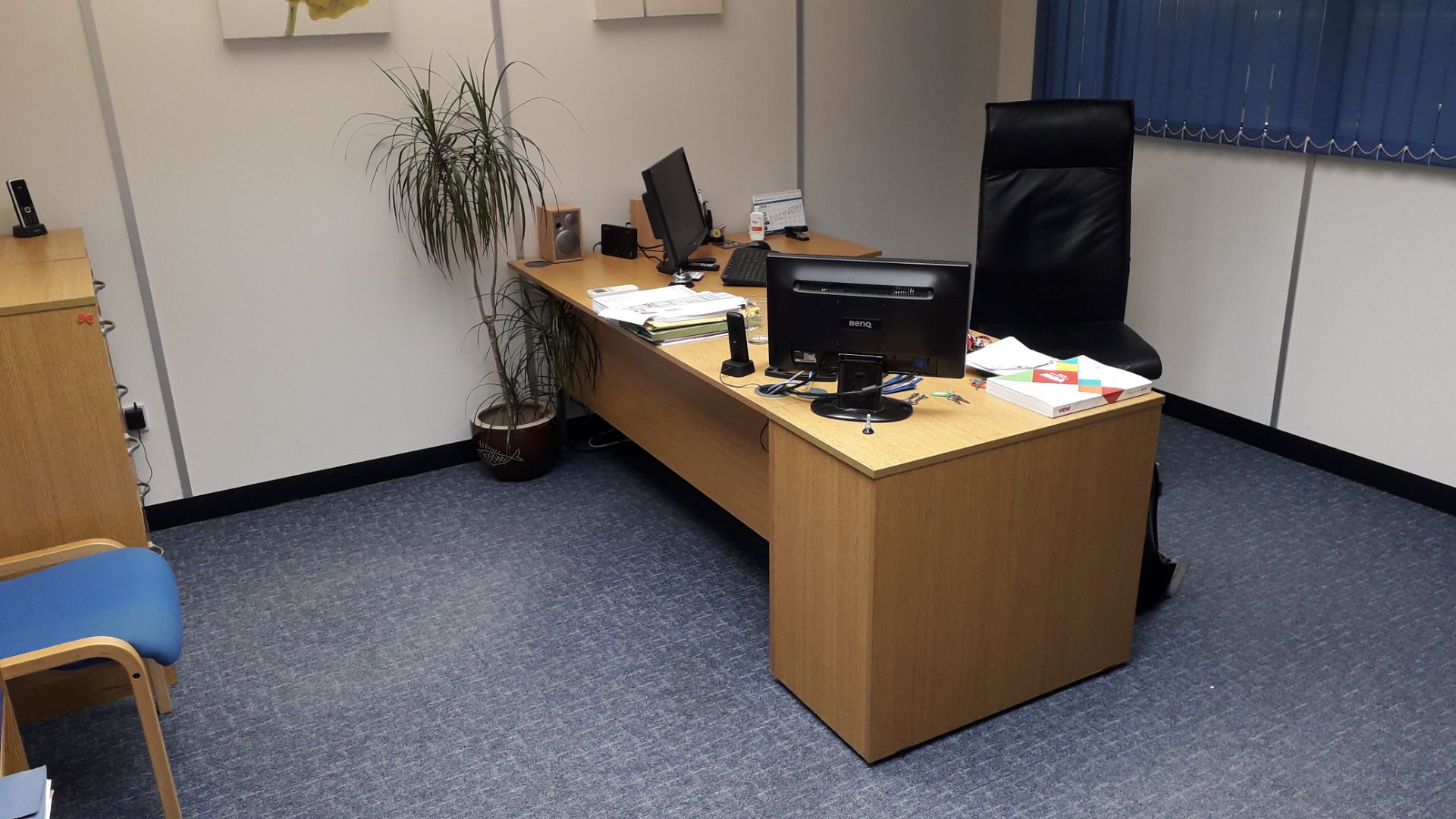 Office Furniture to Room including Workstation, Fi