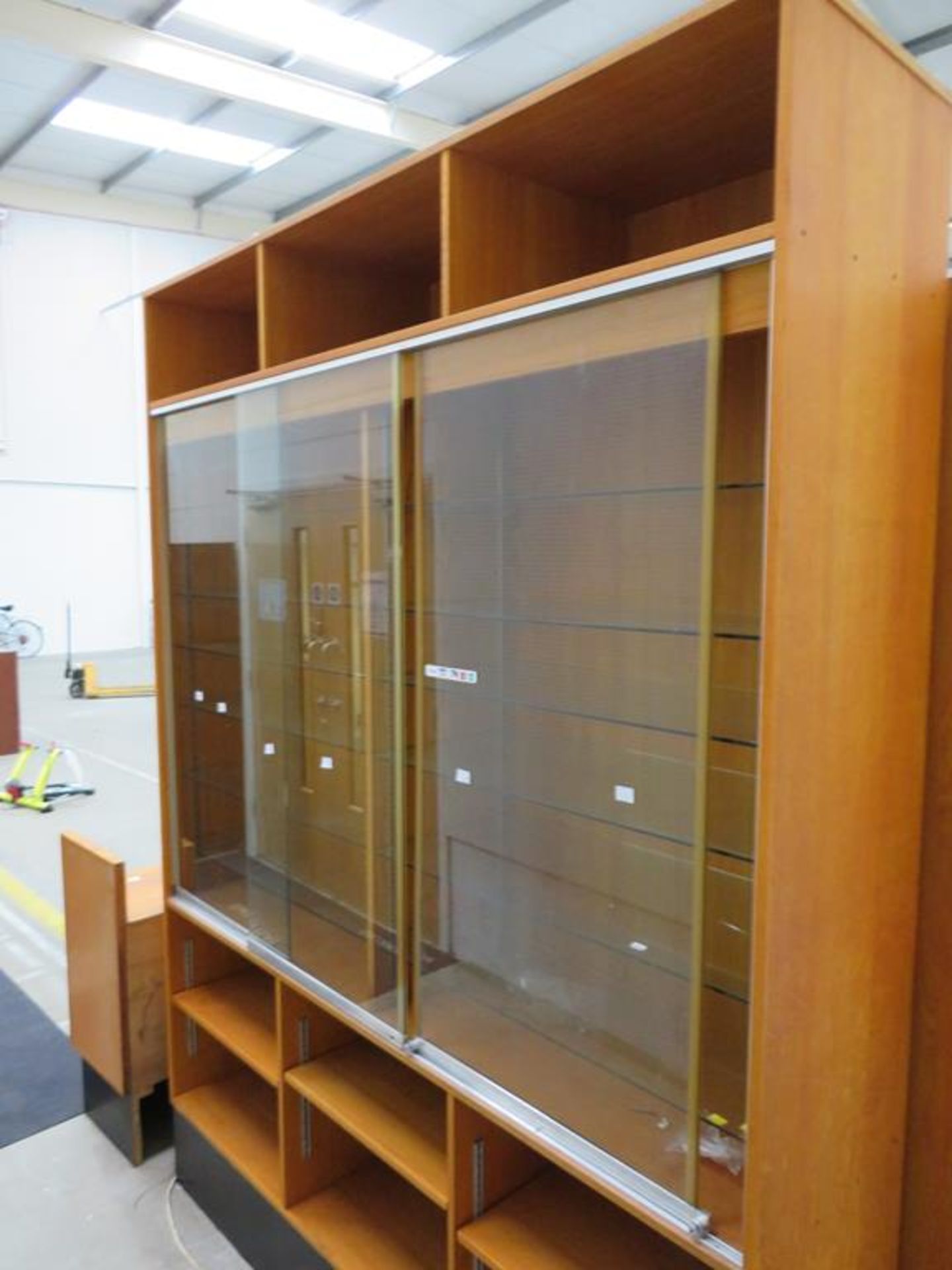 A Very Large Display Cabinet - Image 3 of 5