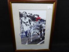 Sports Autographs: Herb Elliot