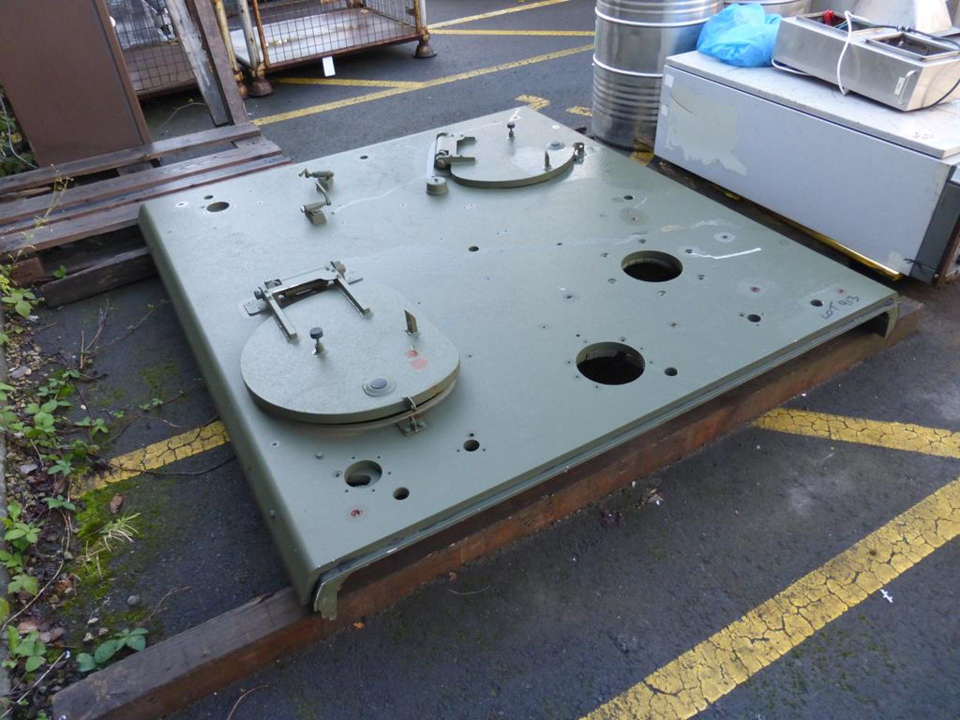 An Armoured Vehicle Roof - Image 2 of 2