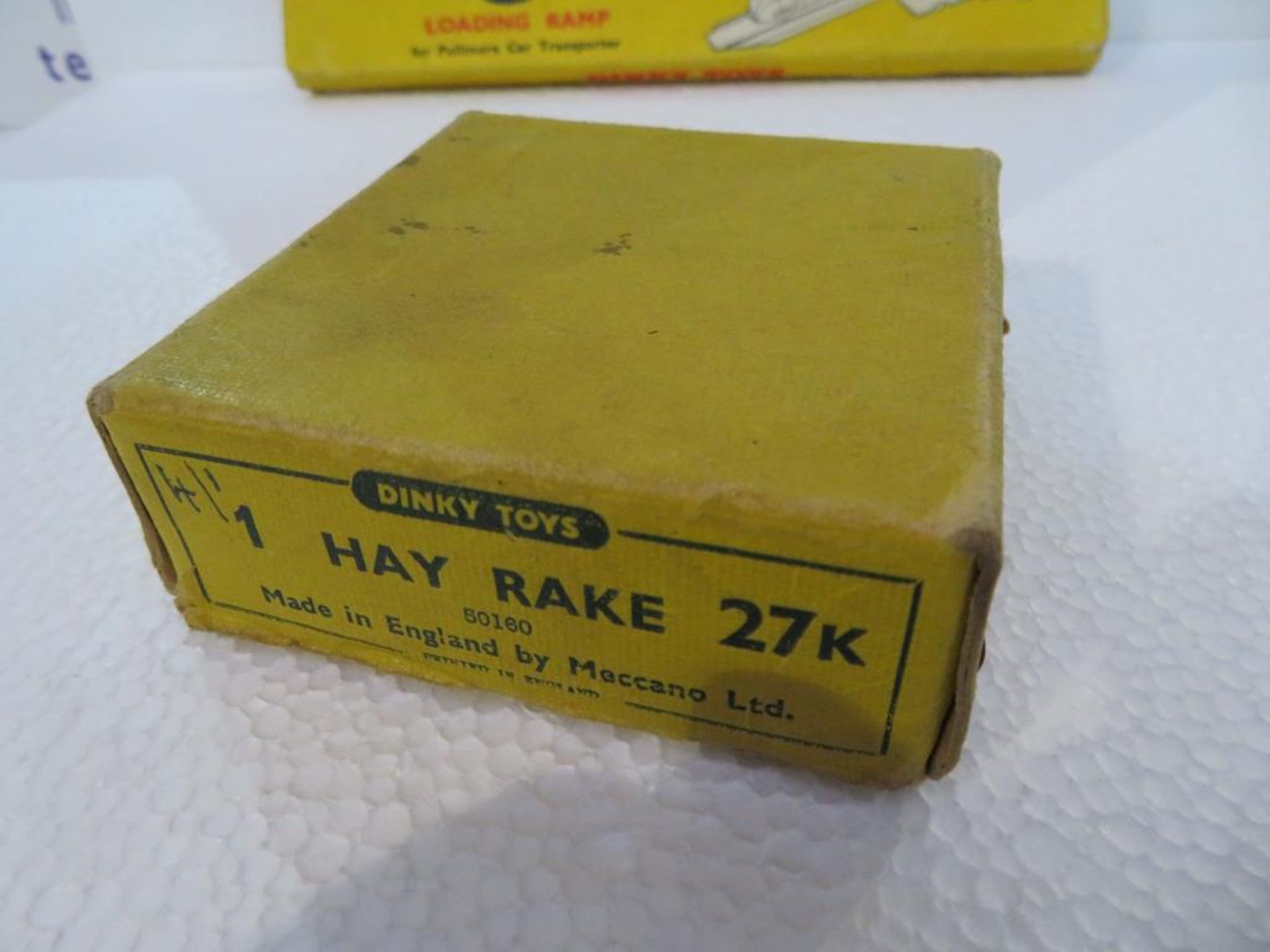 Dinky 27K Hay Rake and a Dinky 994 Loading Ramp - Image 2 of 5