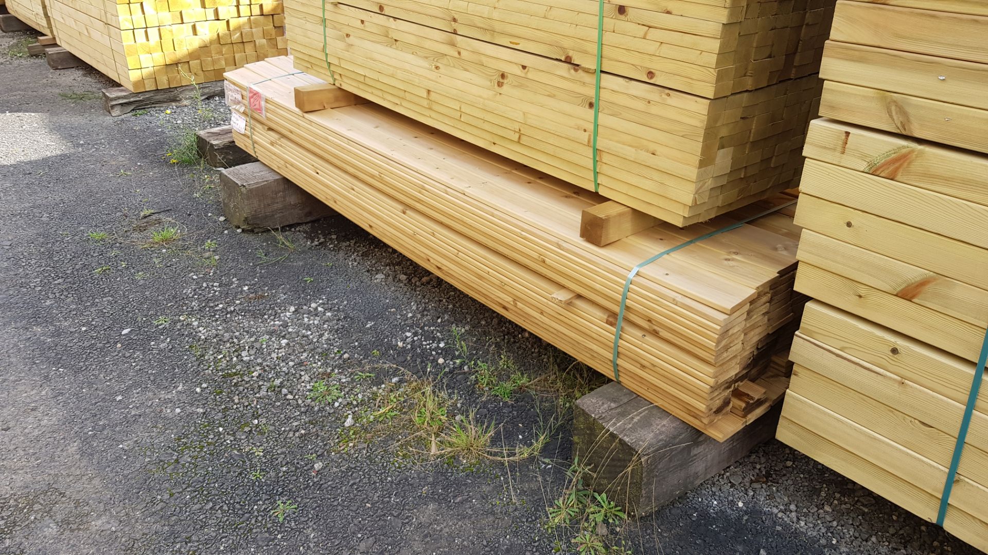 22mm x 100mm (18mm x 94mm) decking - Image 2 of 2