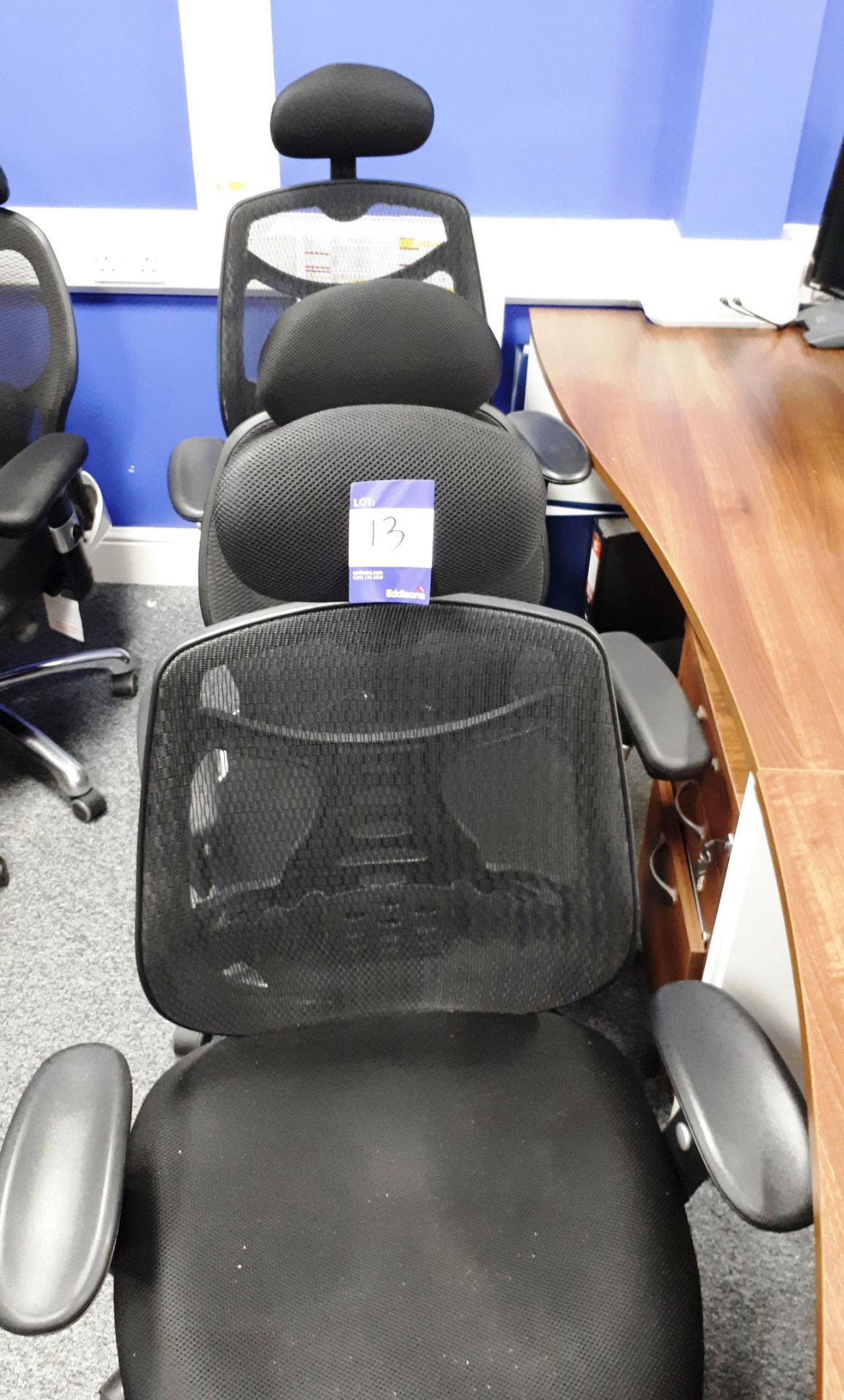 6 mobile swivel chairs black mesh