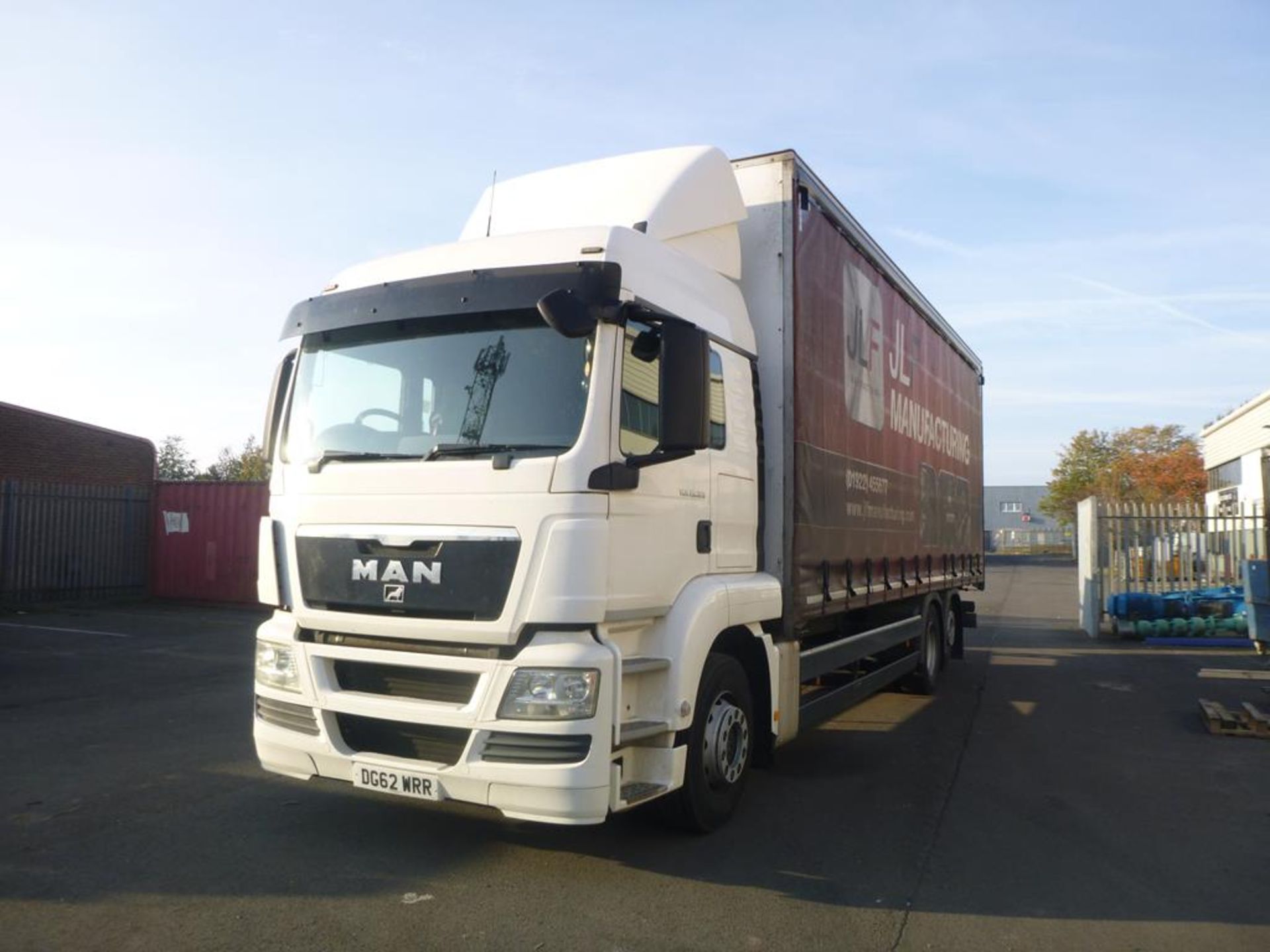 MAN TGS 26-320 6 x 2 BL Curtainside Truck - Bild 3 aus 22