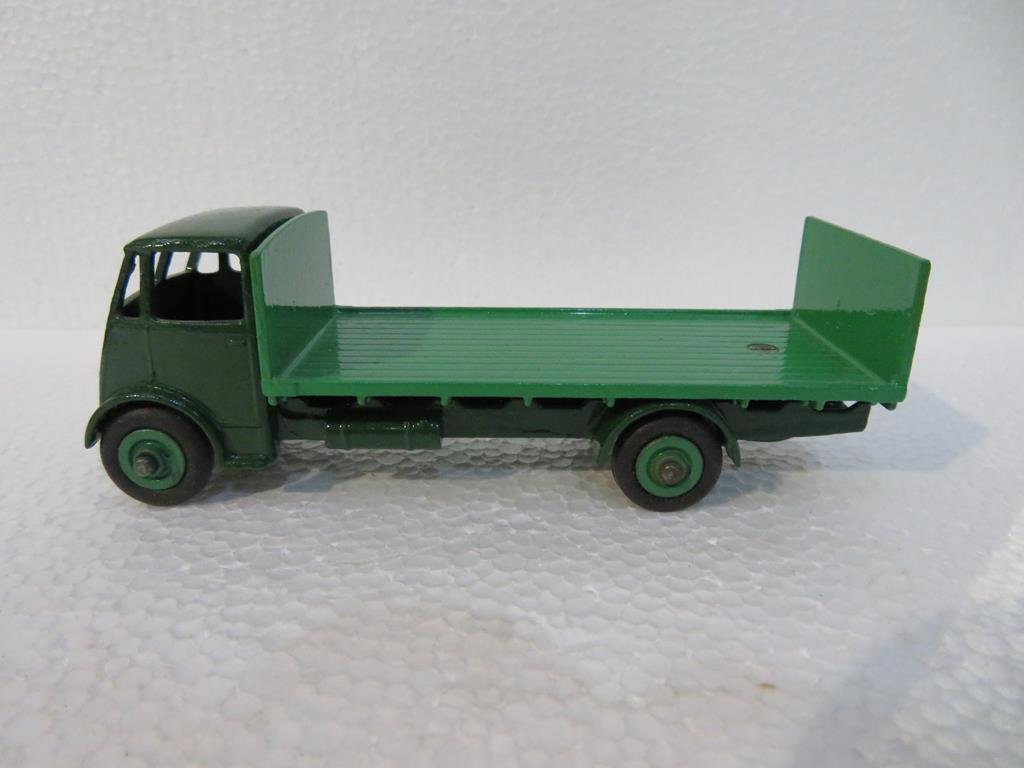 This is a Timed Online Auction on Bidspotter.co.uk, Click here to bid. A Boxed Dinky 513 Guy Flat - Image 4 of 7