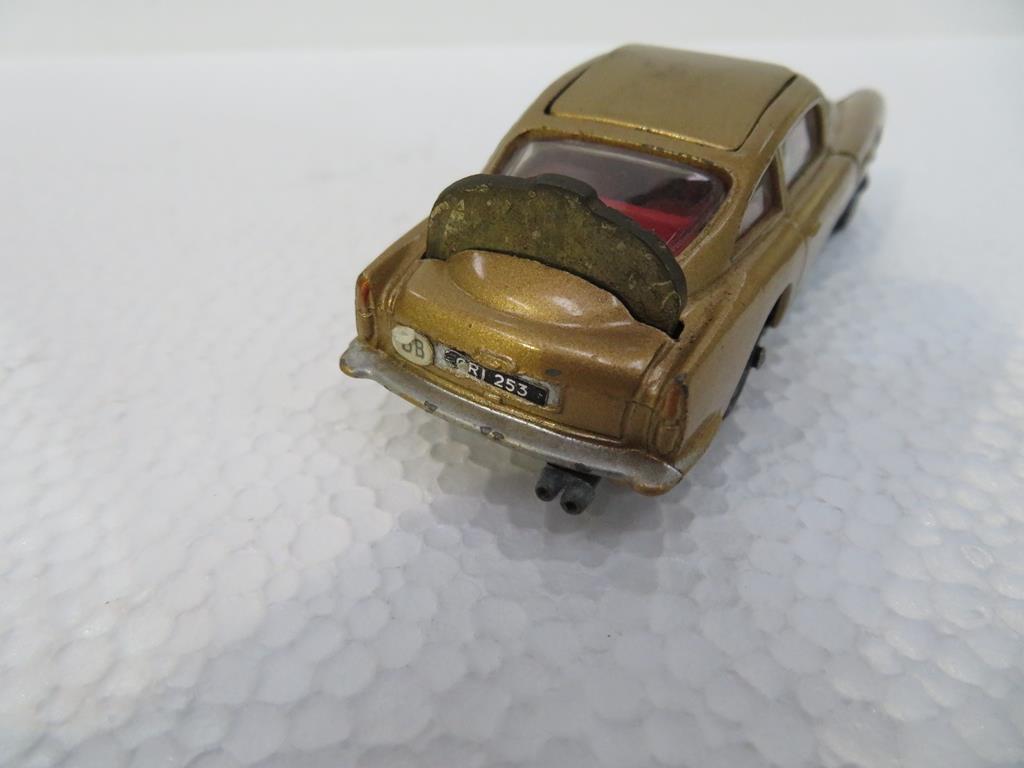 This is a Timed Online Auction on Bidspotter.co.uk, Click here to bid. A Boxed Corgi 261 Special - Image 14 of 14