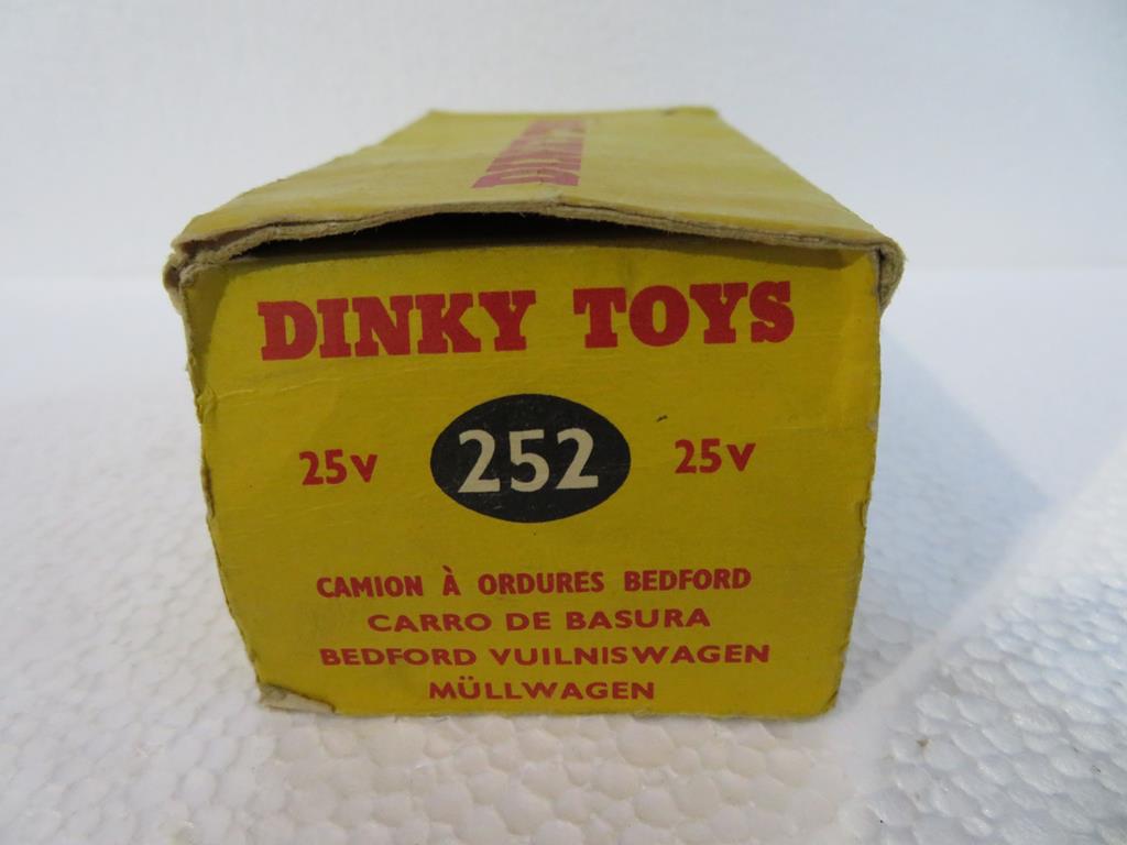 This is a Timed Online Auction on Bidspotter.co.uk, Click here to bid. A Boxed Dinky 252 Refuse - Image 2 of 7