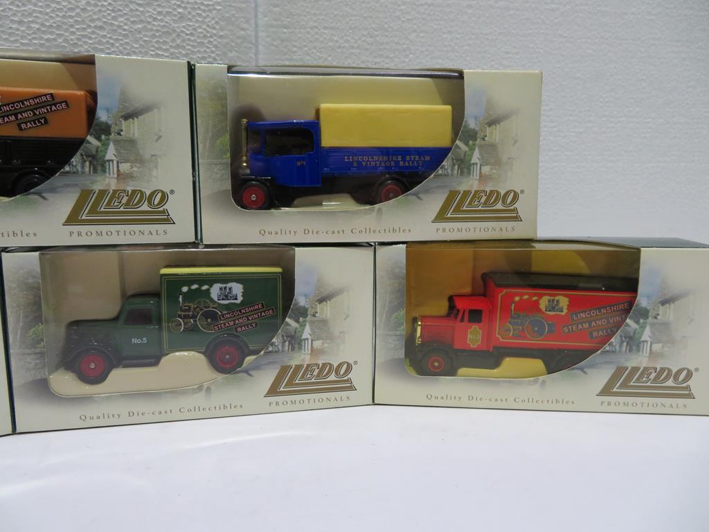 This is a Timed Online Auction on Bidspotter.co.uk, Click here to bid. A Quantity of Die-Cast Models - Image 3 of 7