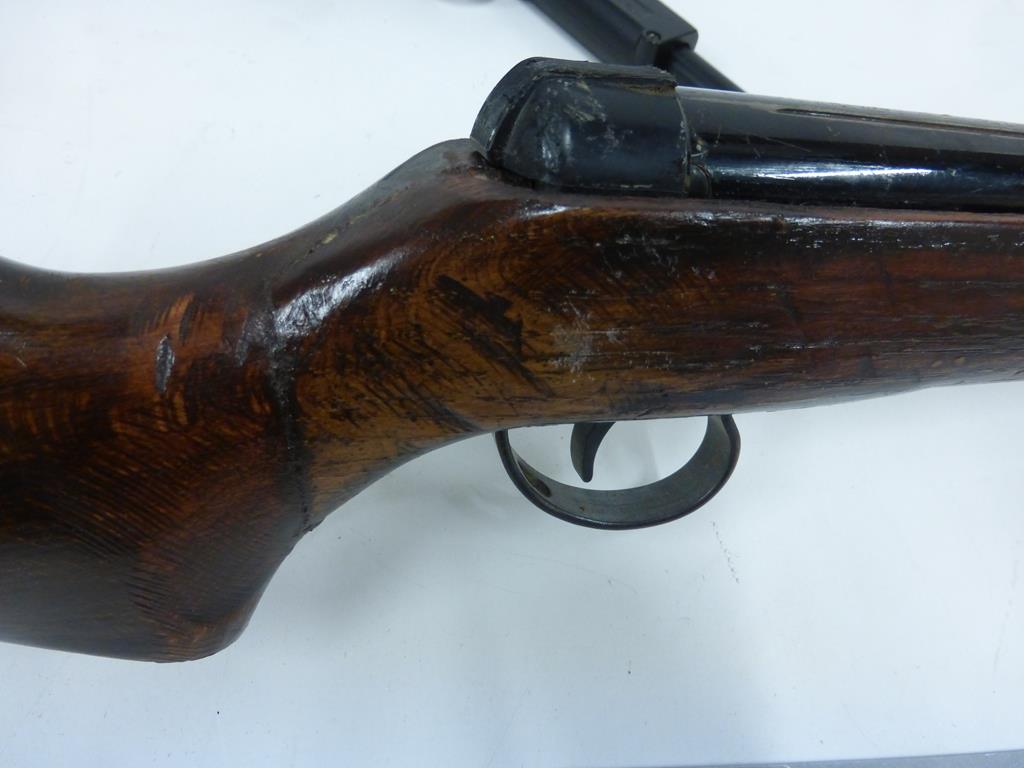 This is a Timed Online Auction on Bidspotter.co.uk, Click here to bid. BSA Meteor .22 Air Rifle in - Image 5 of 18