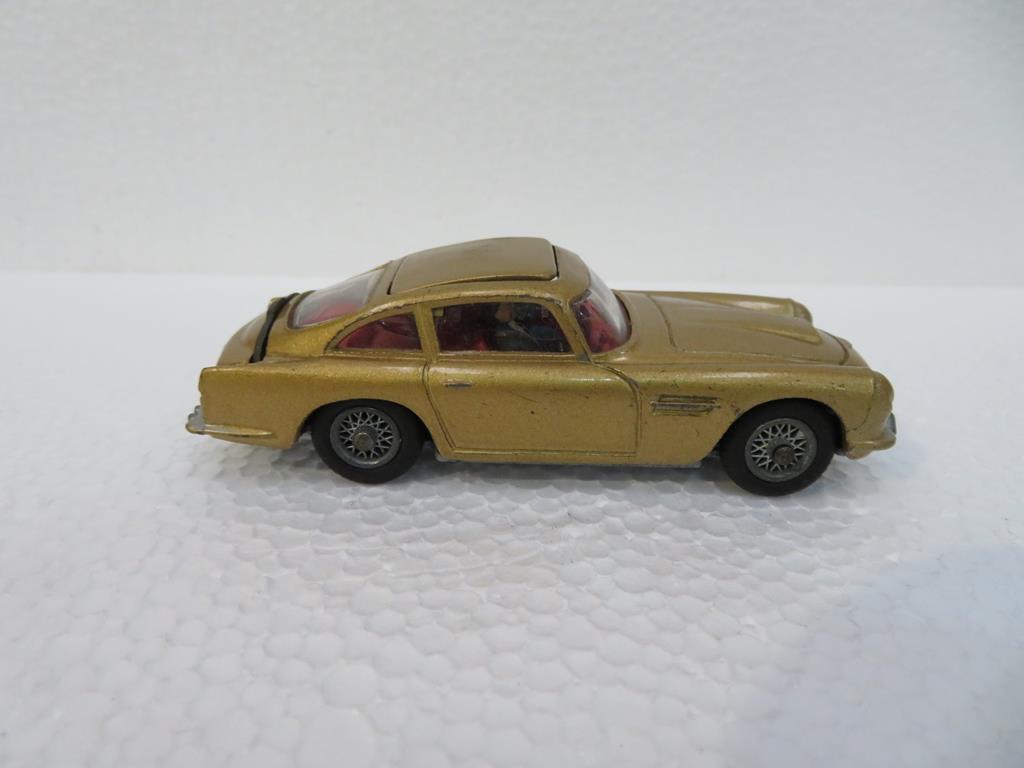 This is a Timed Online Auction on Bidspotter.co.uk, Click here to bid. A Boxed Corgi 261 Special - Image 8 of 14