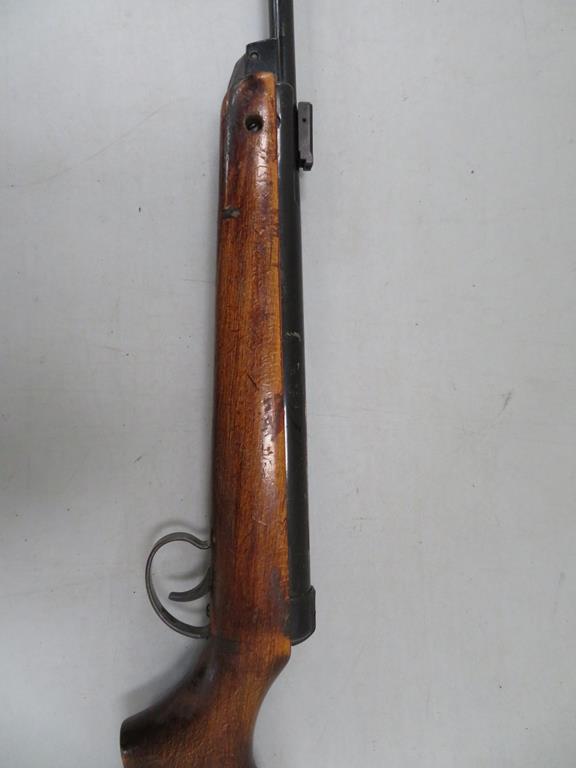 This is a Timed Online Auction on Bidspotter.co.uk, Click here to bid. BSA Meteor .22 Air Rifle in - Image 7 of 18