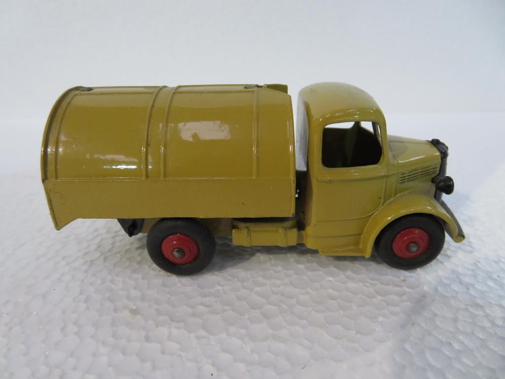 This is a Timed Online Auction on Bidspotter.co.uk, Click here to bid. A Boxed Dinky 252 Refuse - Image 6 of 7