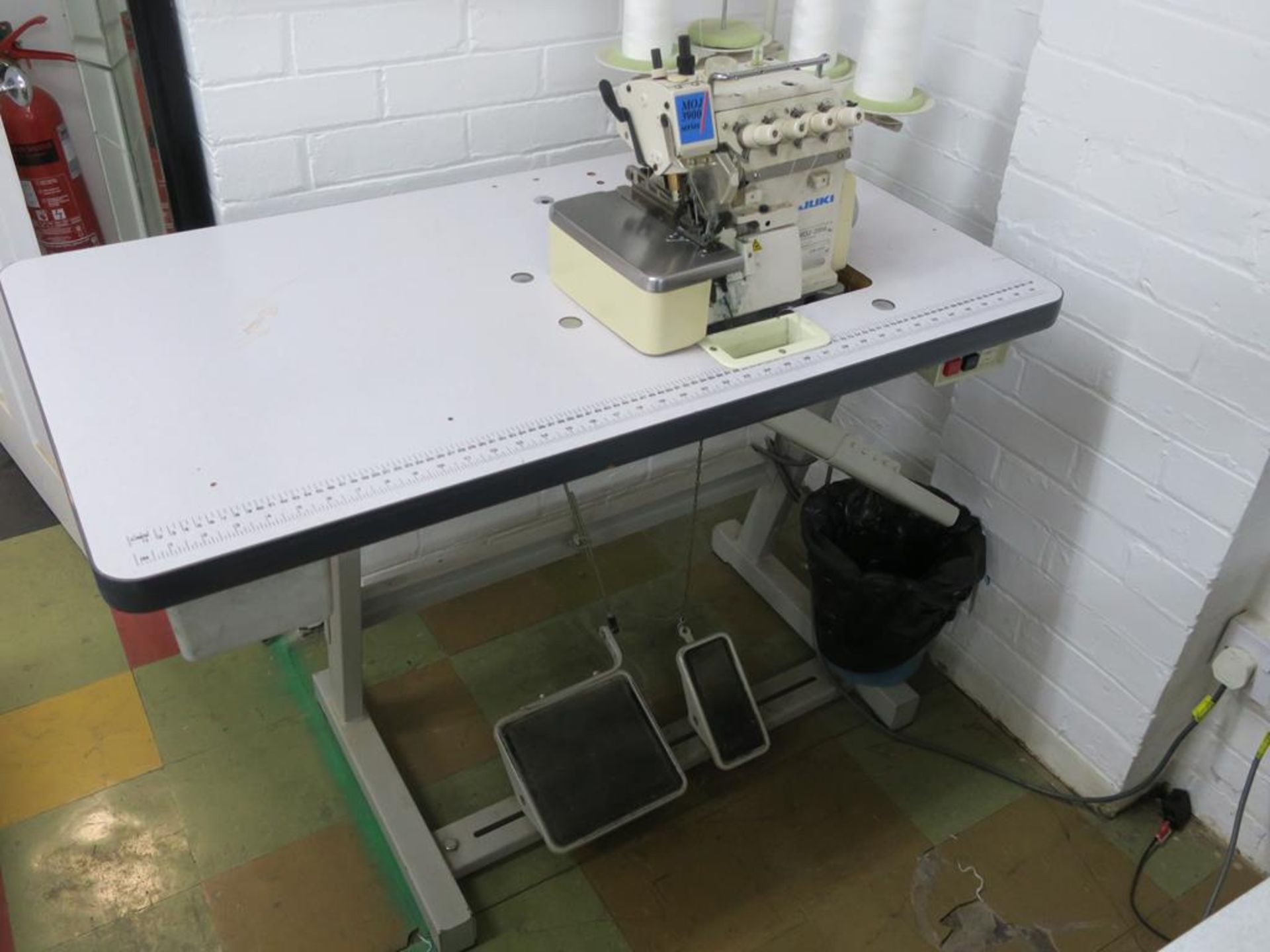 Juki Industrial Sewing Machine