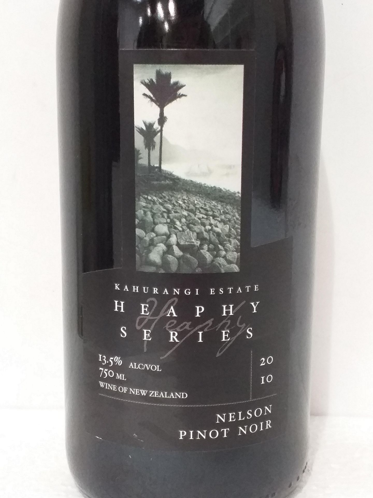 10 Bottles of Kahurangi Estate Heaphy Series Nelson Pinot Noir - Image 2 of 3