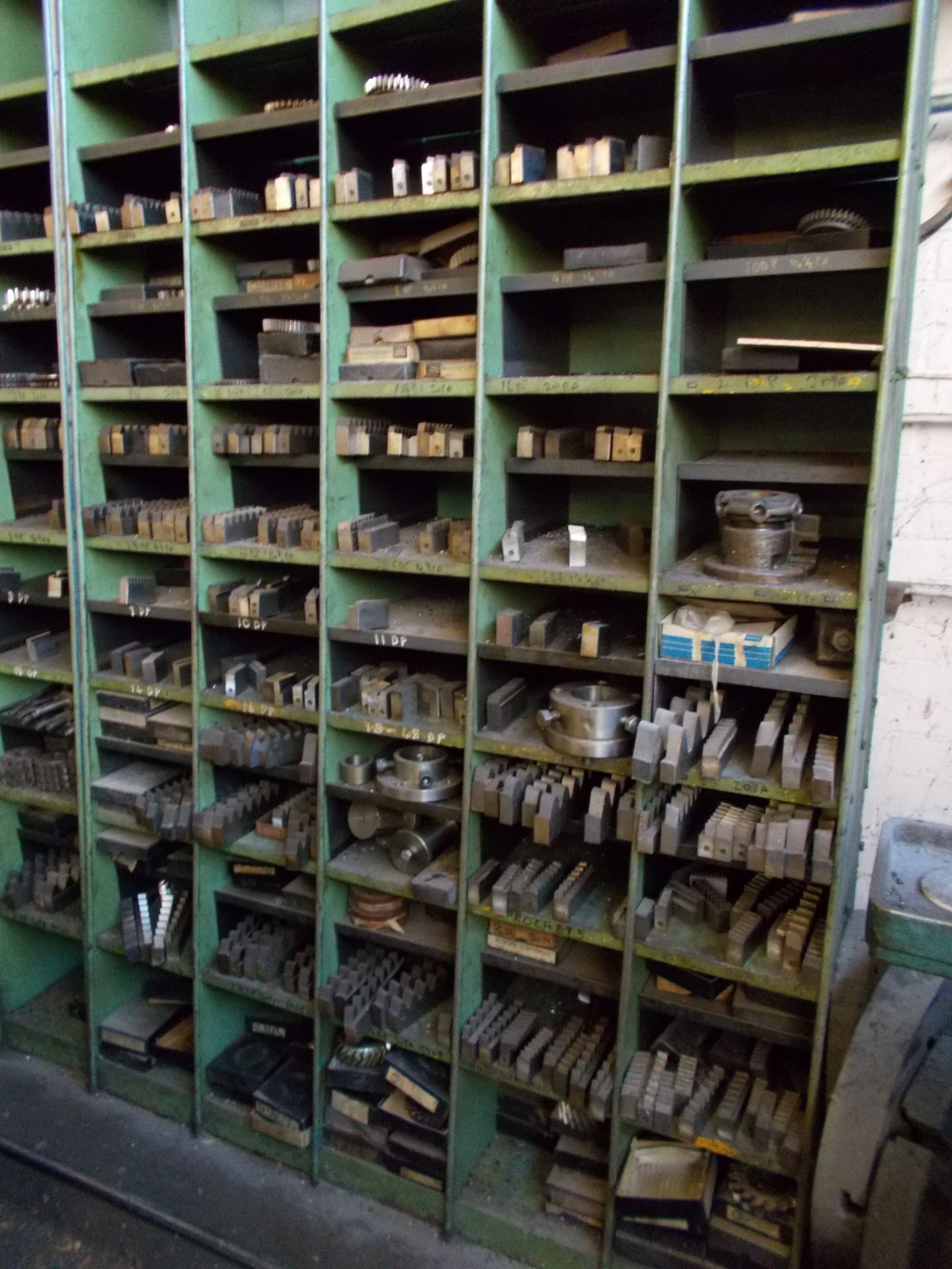 Pigeon hole rack and contents including various gear shaper and planer tooling - Image 3 of 3