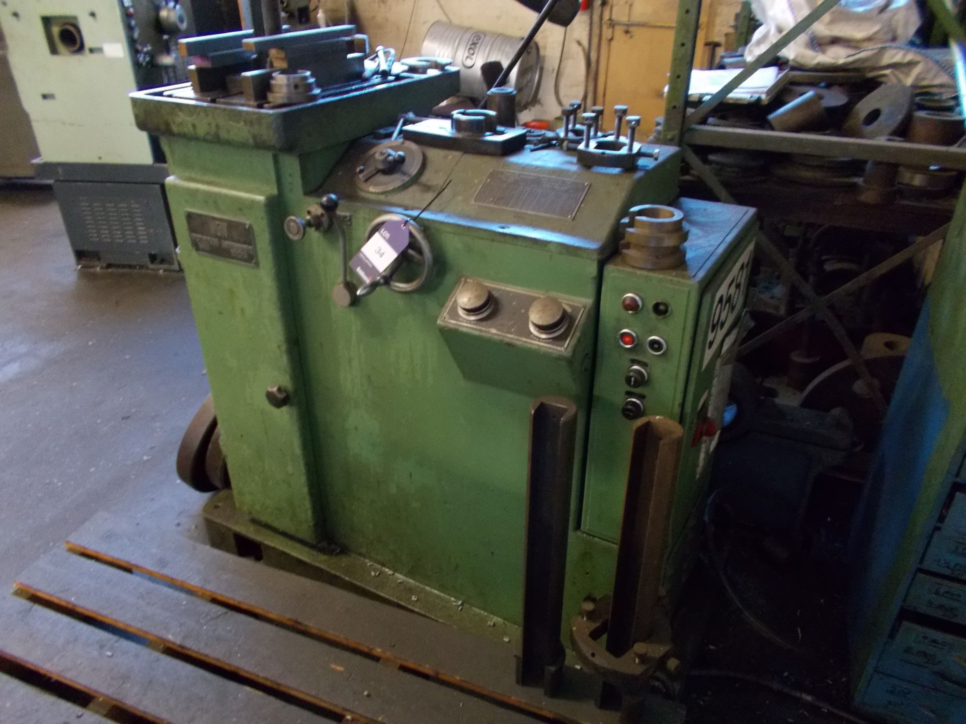 WGW Type HKZ 90/710hydraulic broaching machine, with 2 spare abours - Image 2 of 2