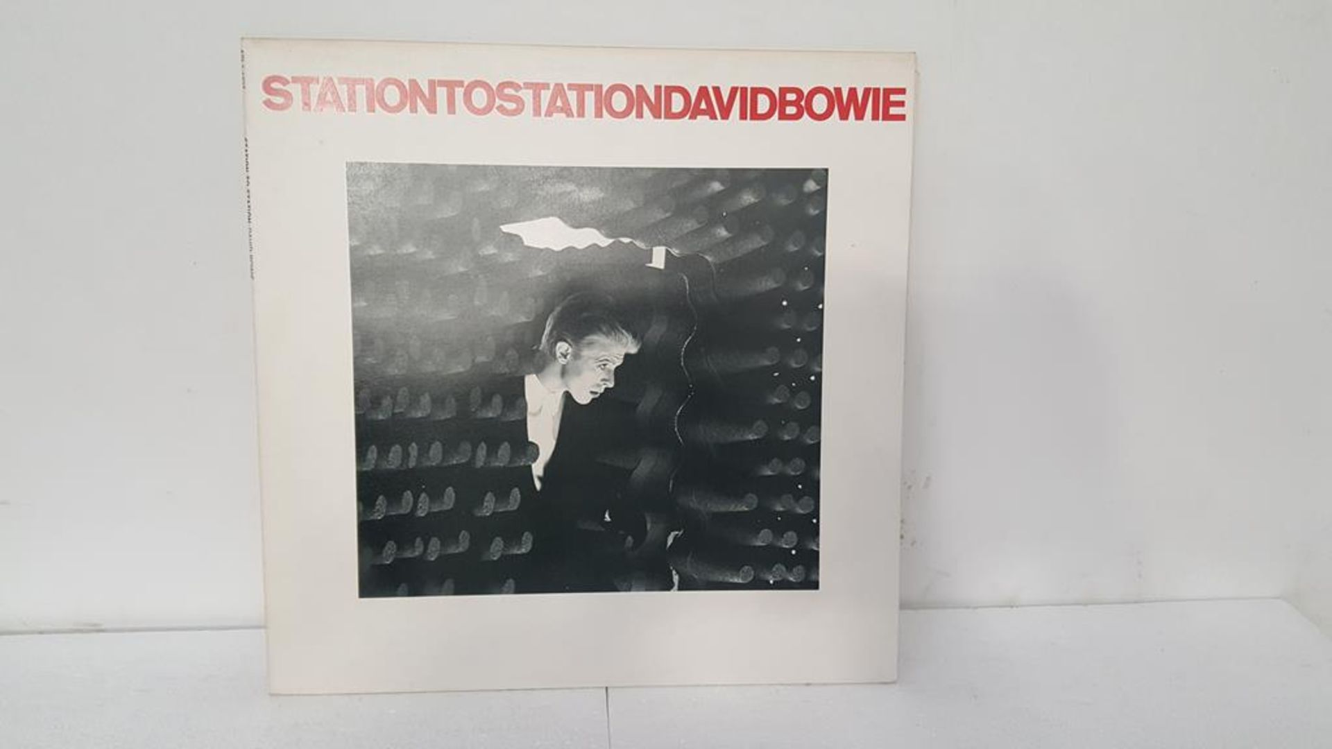 David Bowie 'Diamond Dogs', 'Scary Monsters' and 'Station to Station' LPs - Image 2 of 14