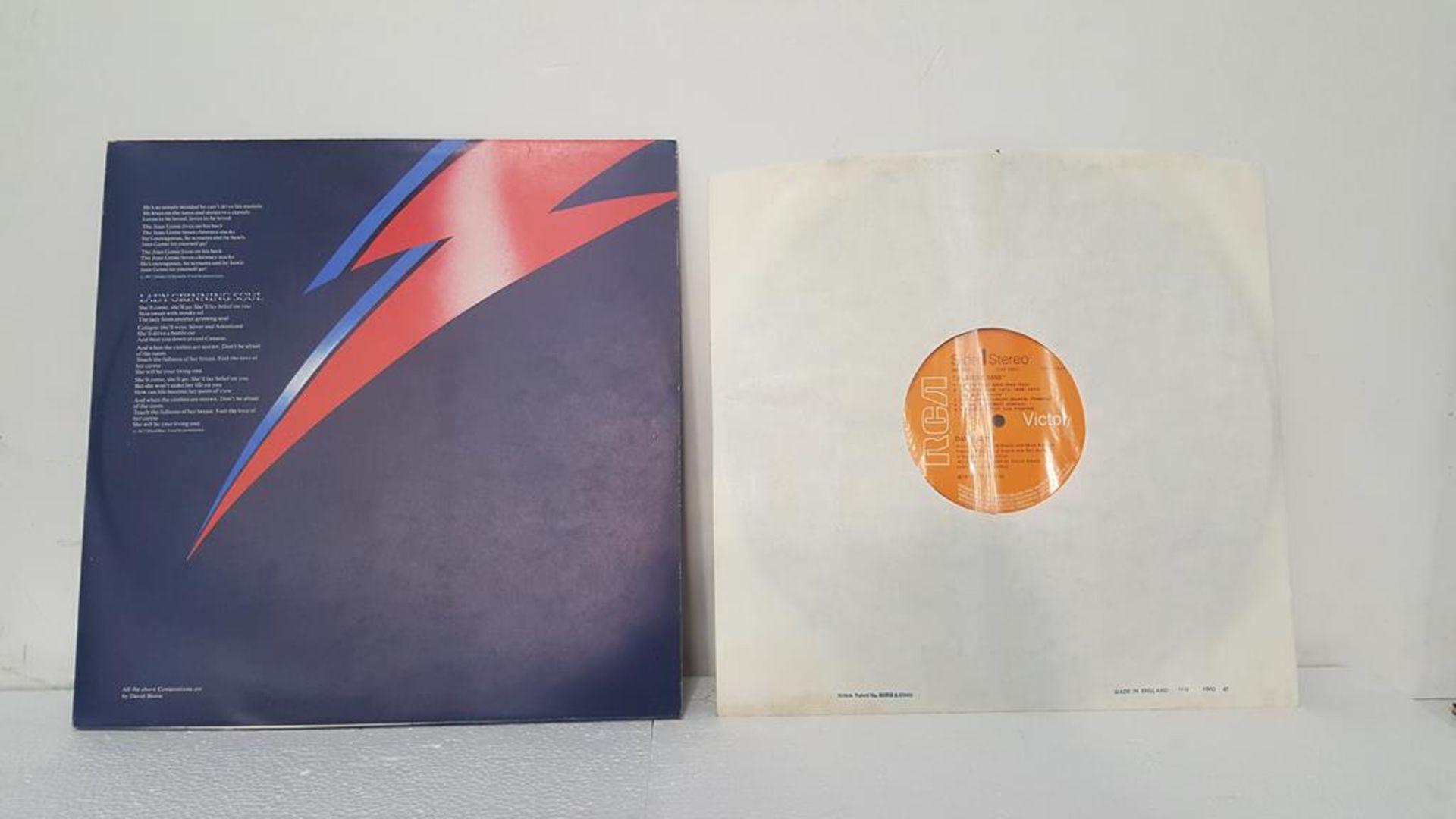 David Bowie 'Aladdin Sane' LP with signed Fan Membership Leaflet - Image 4 of 9