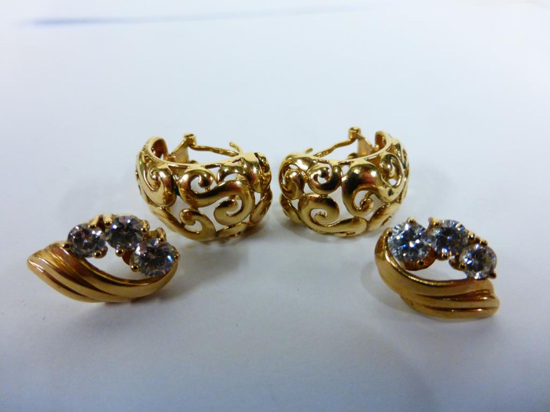 2 x Pair of 9ct Gold Earrings