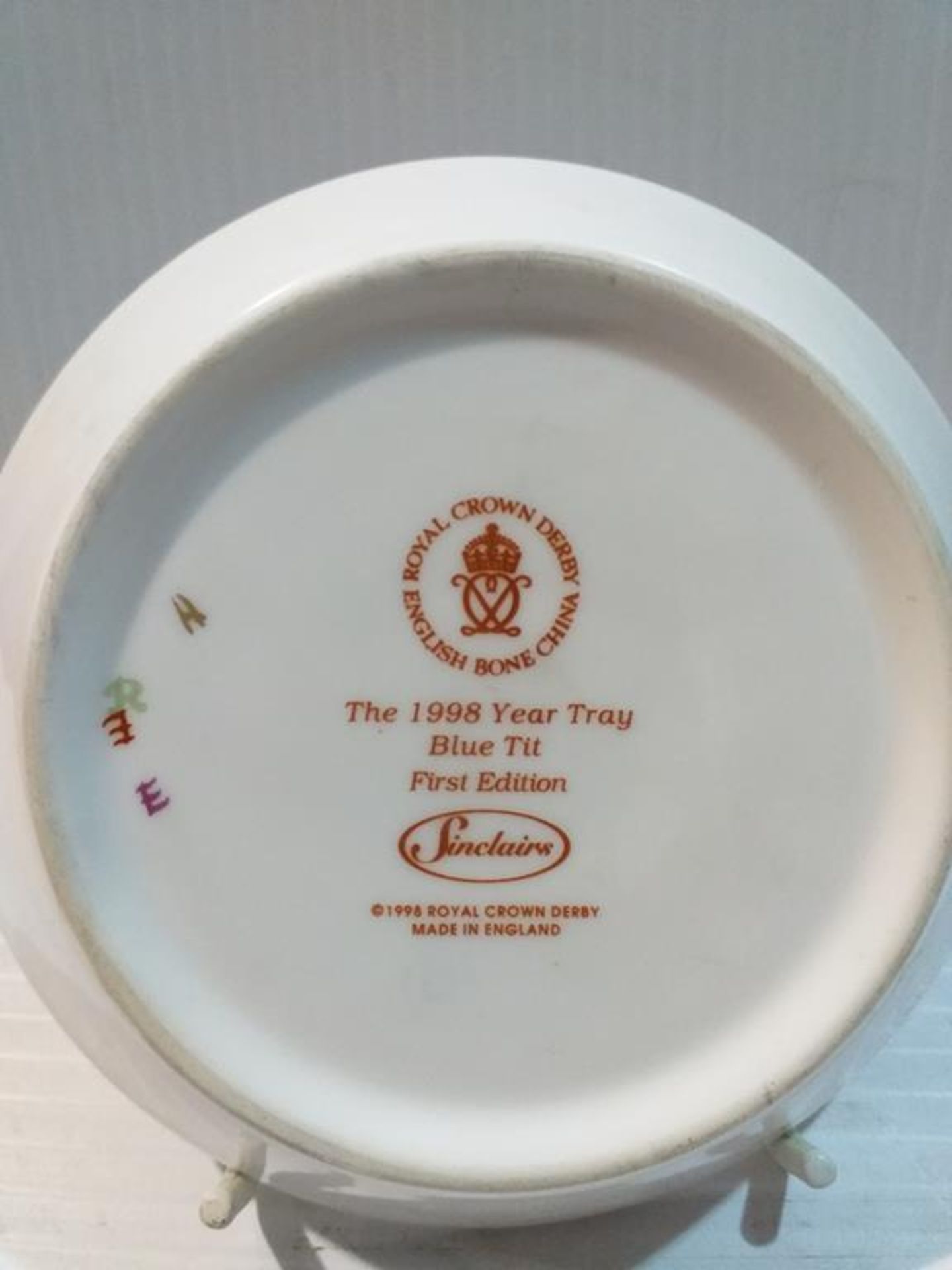 Royal Crown Derby 1995 & 1997 Christmas Plates with Small Dish - Image 8 of 8