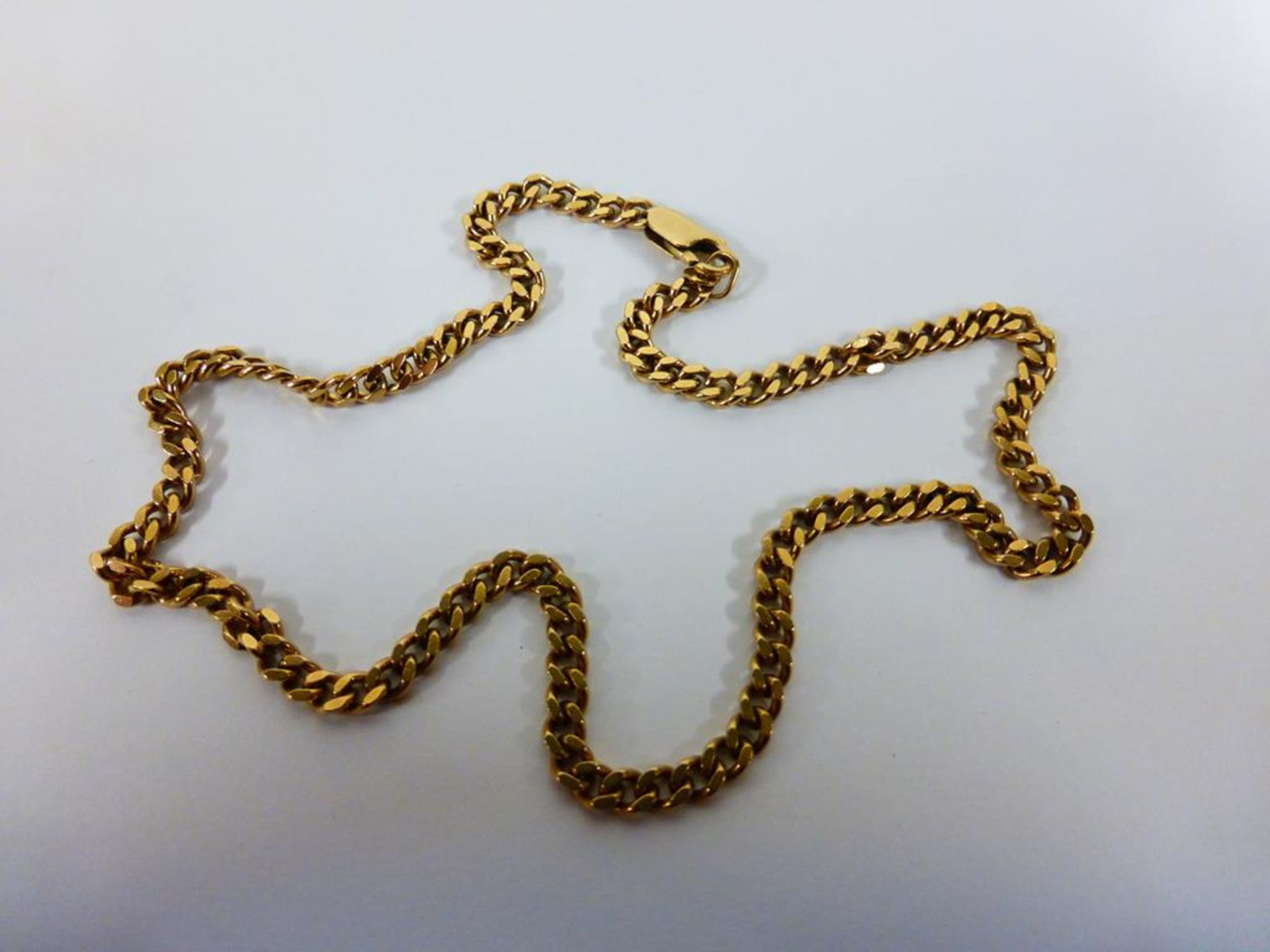 Yellow Metal Chain Stamped '375'