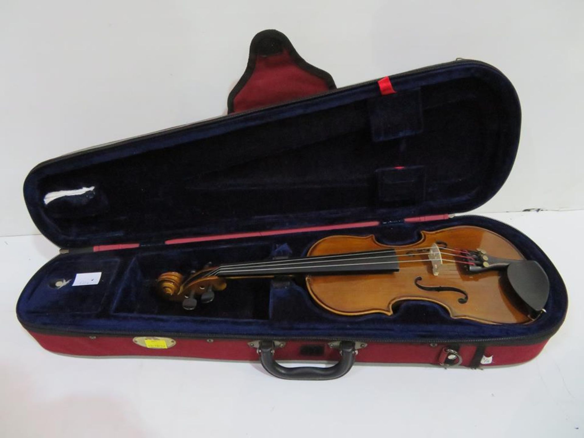 Two cased 1/4 size The Stentor Student II Violins - Image 2 of 10