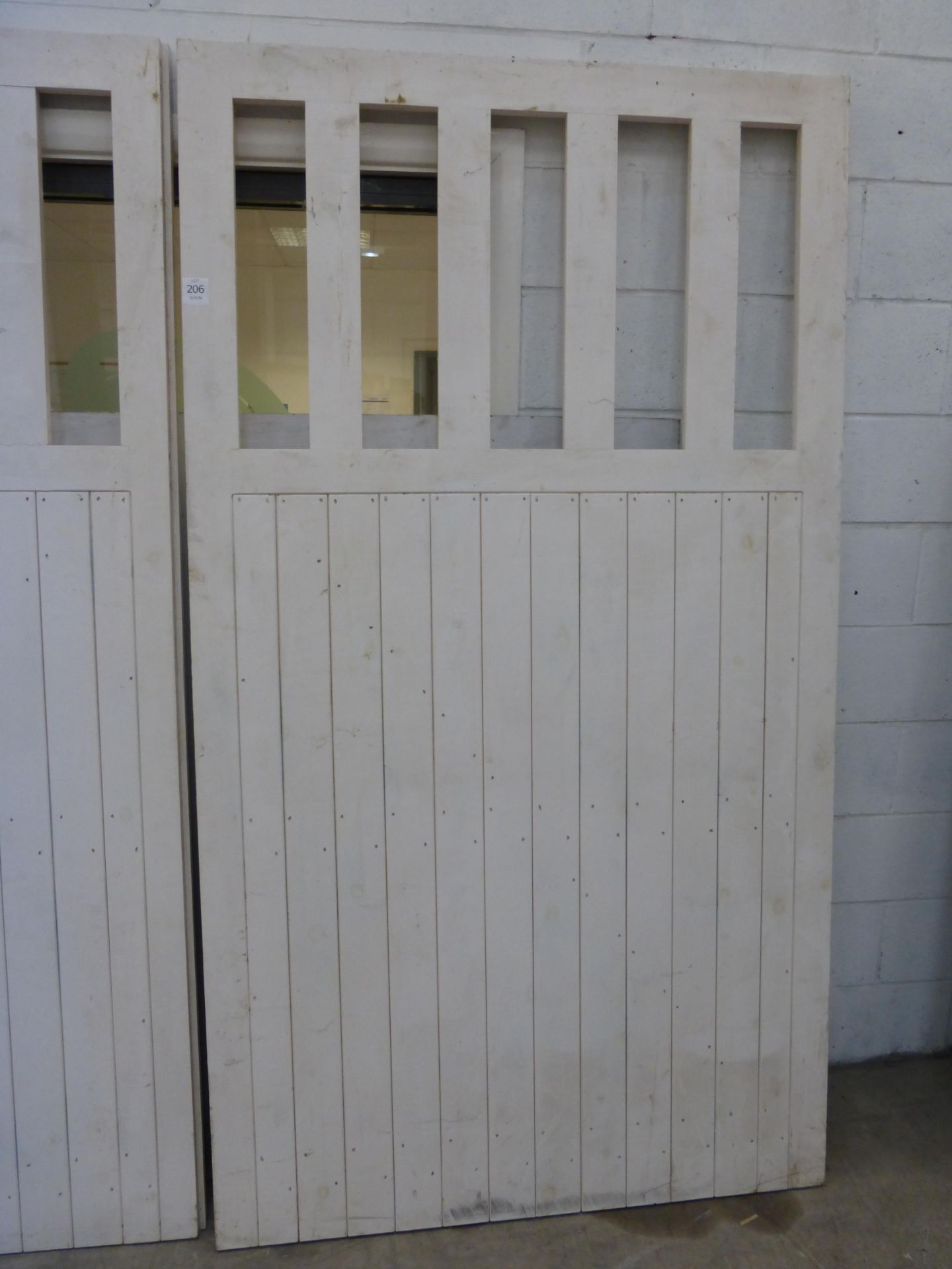Pair of White Wooden Garage Doors - Image 2 of 2