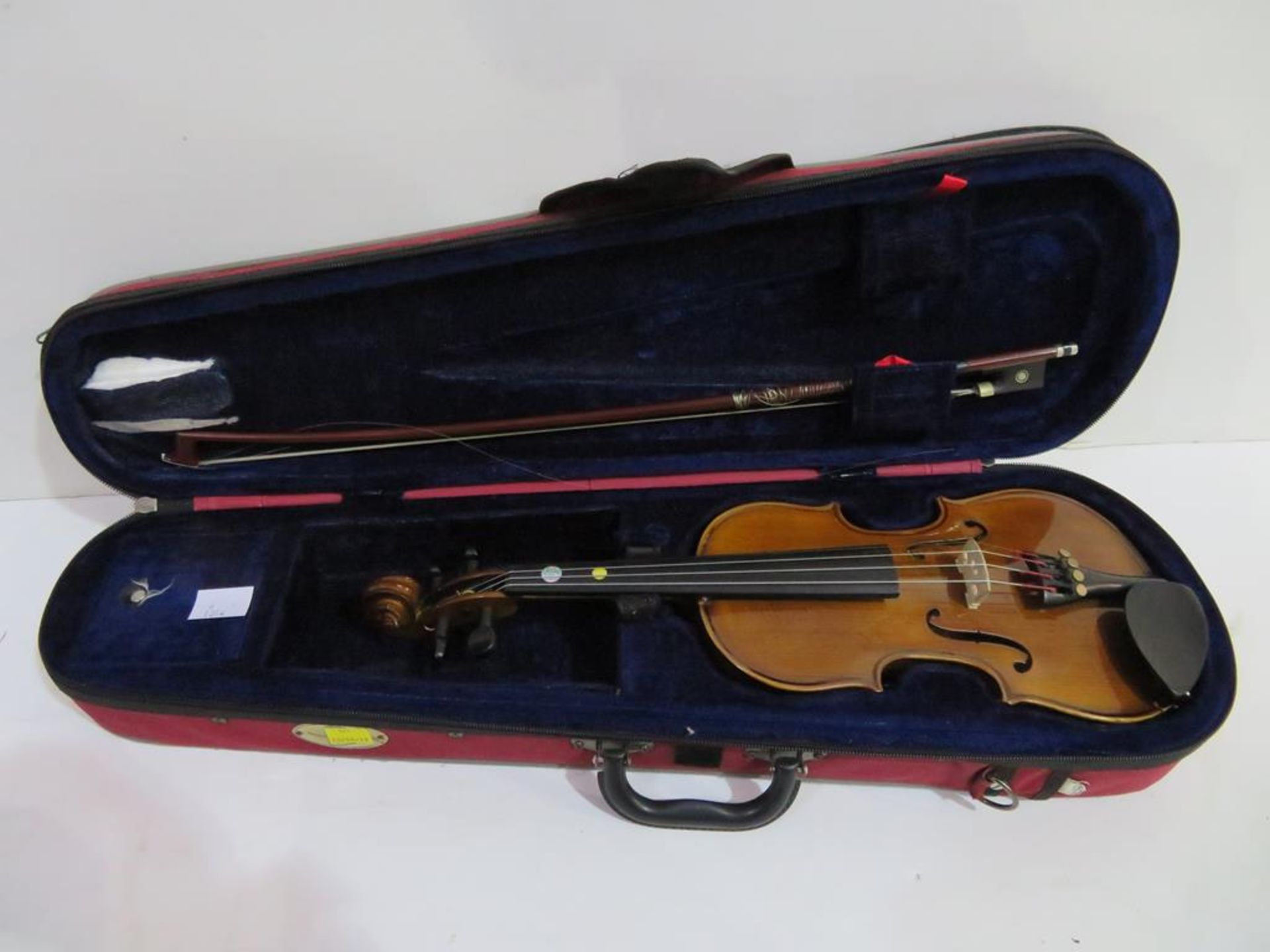 Two cased 1/4 size The Stentor Student II Violins - Image 6 of 10