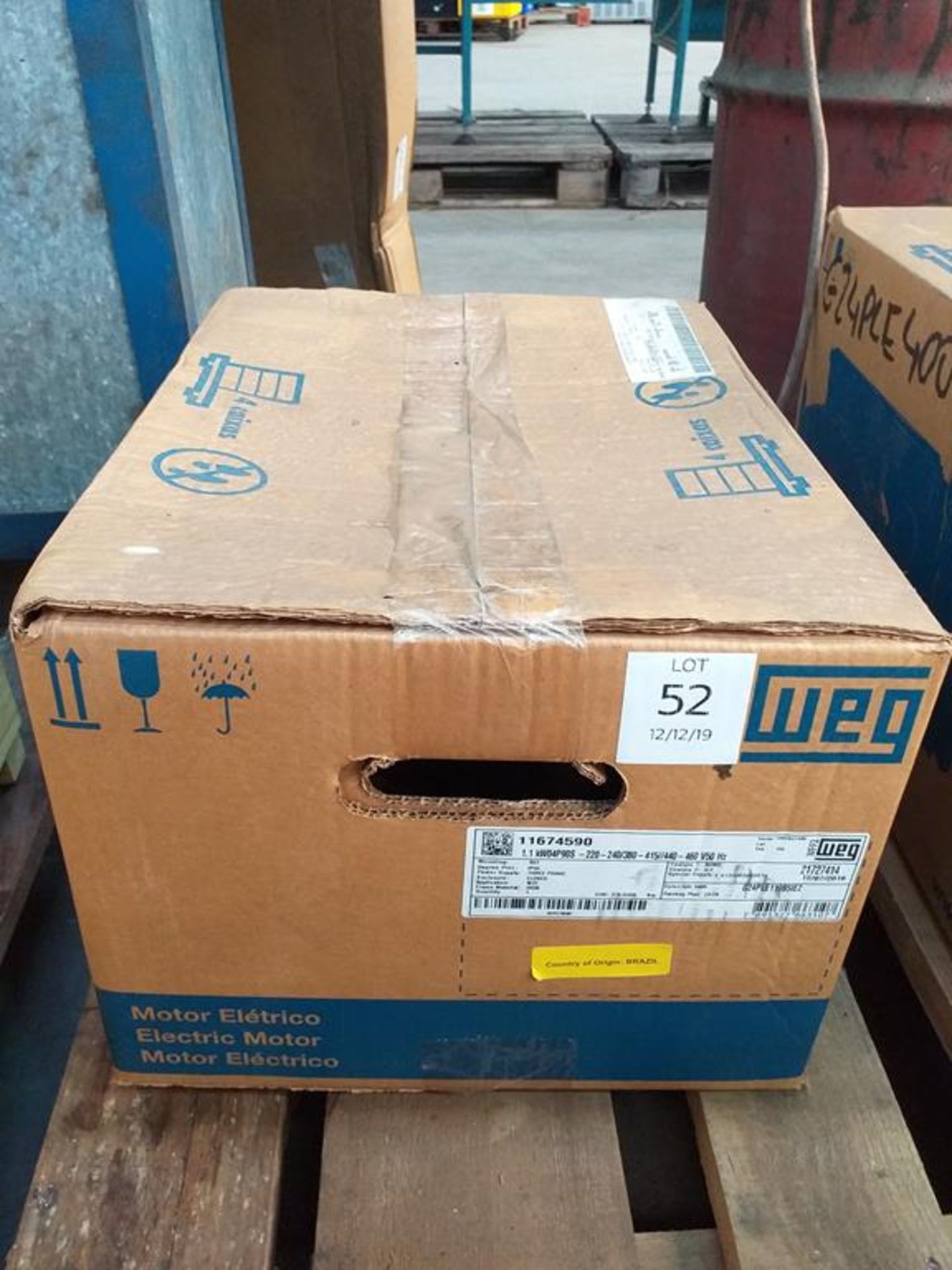 Unused Weg 1.10kW T905 B5 (4 Pole) IE2 Motor with Thermis