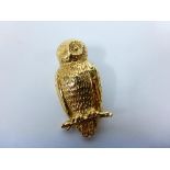 This is a Timed Online Auction on Bidspotter.co.uk, Click here to bid. A Yellow Metal Owl Brooch