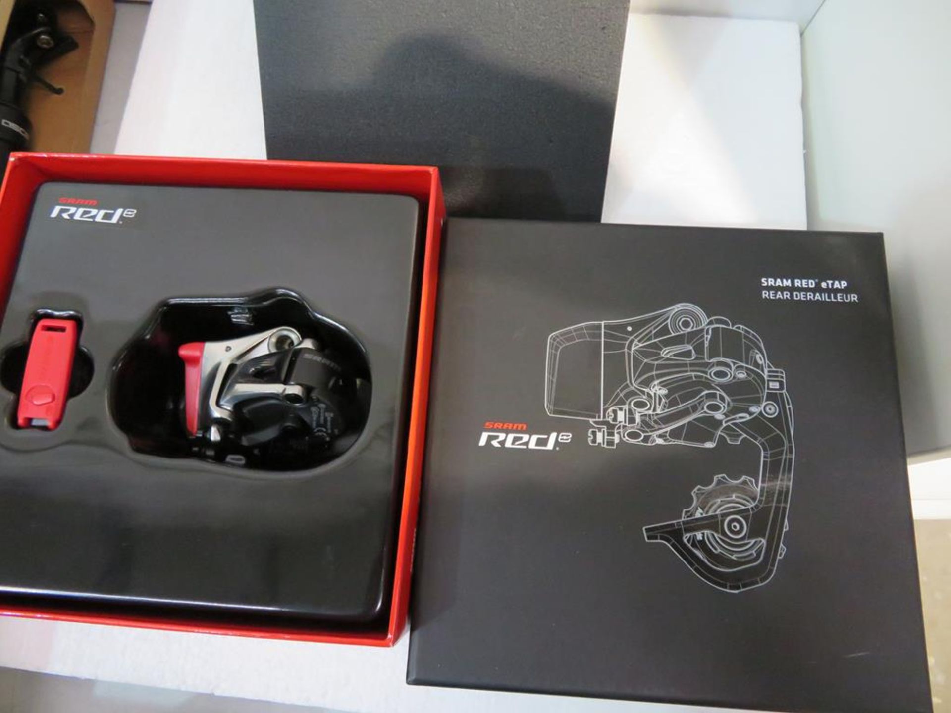 Sram Red E Tap System comprising of accessories - Image 11 of 20