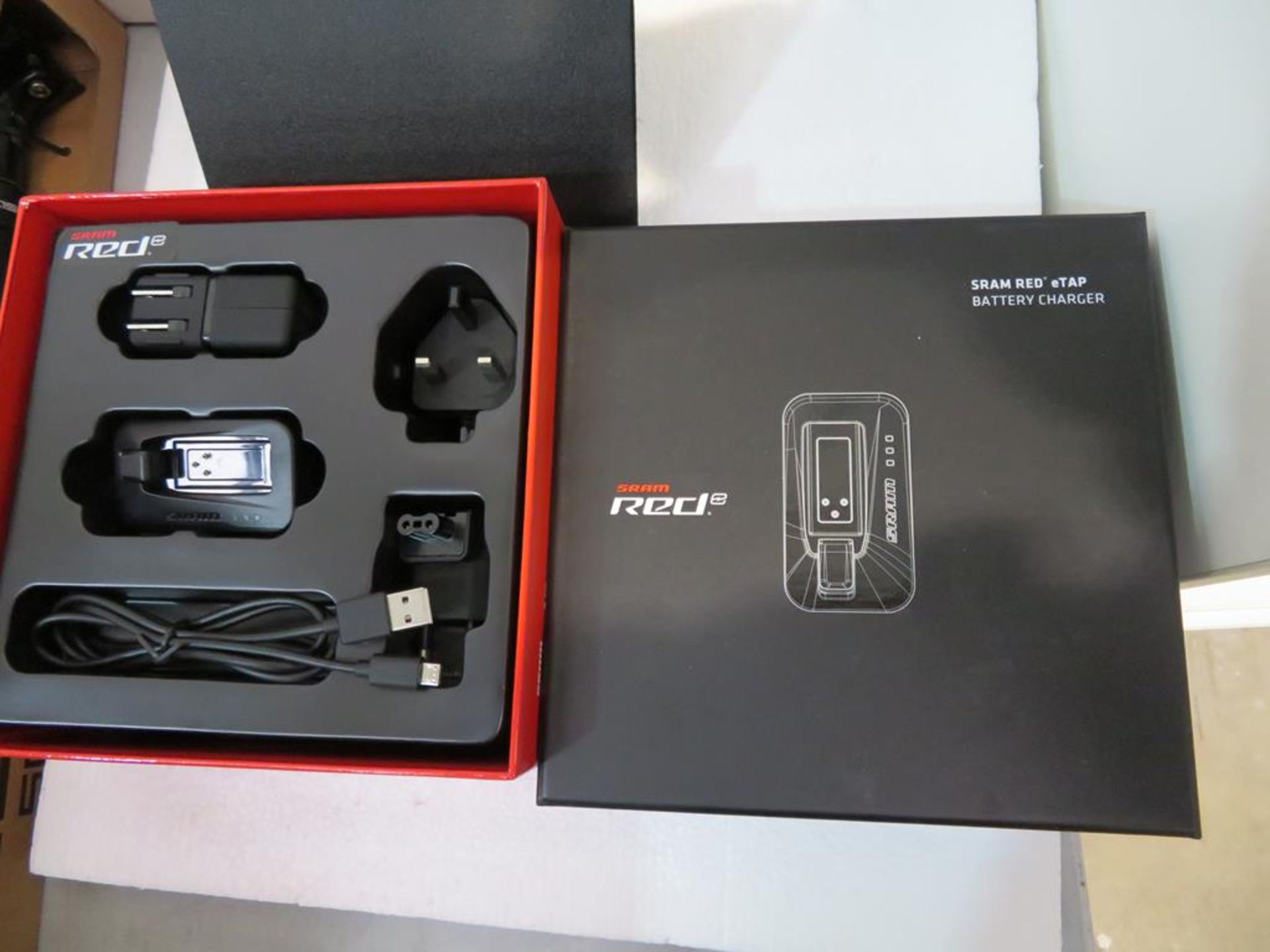 Sram Red E Tap System comprising of accessories - Image 13 of 20