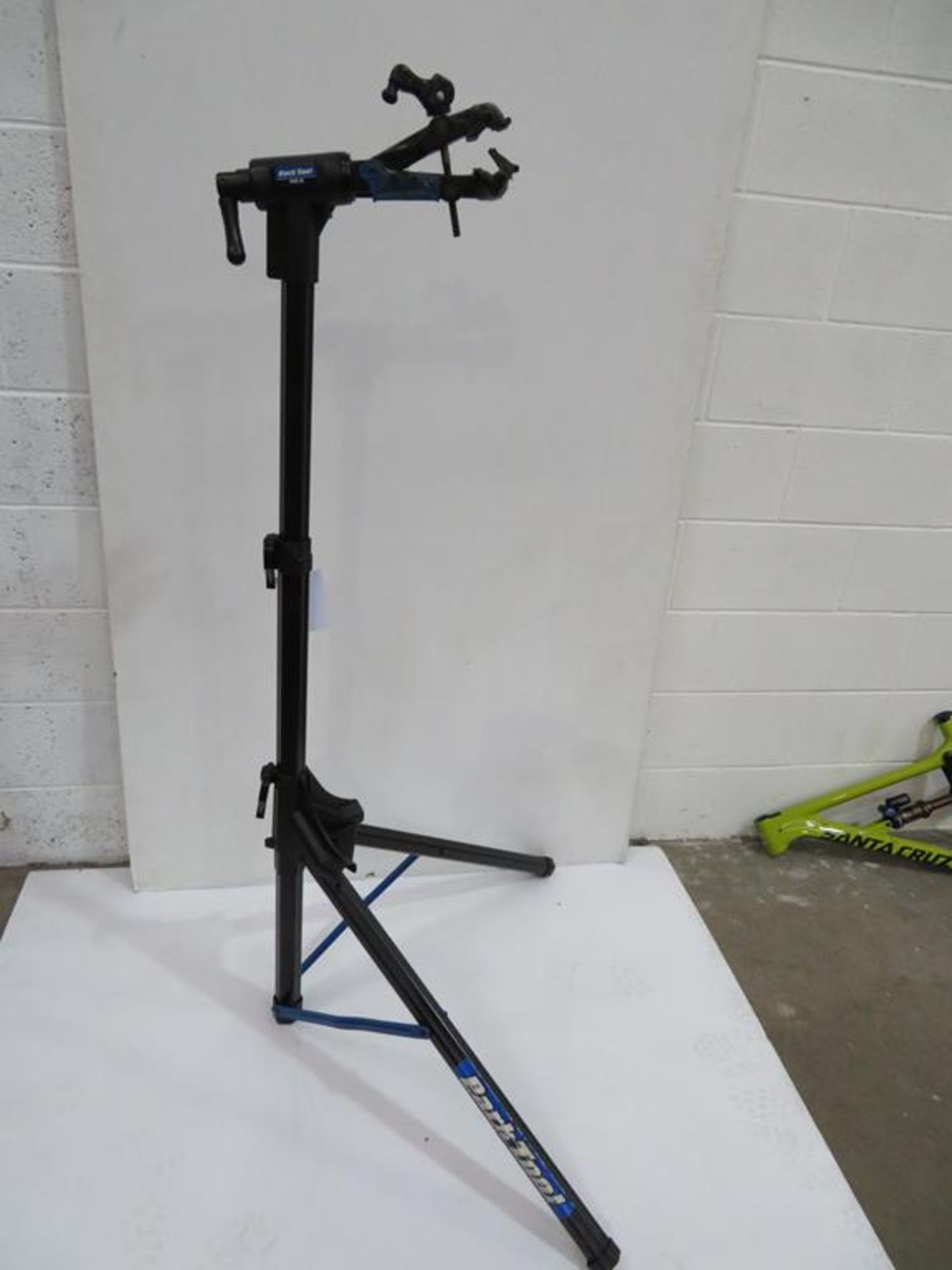 Park Tool PRS-25 Team Issue Repair Stand - Image 3 of 3