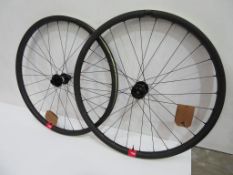 Santa Cruz Reserve 27 Carbon Wheelset with DT Swiss 350 Hub