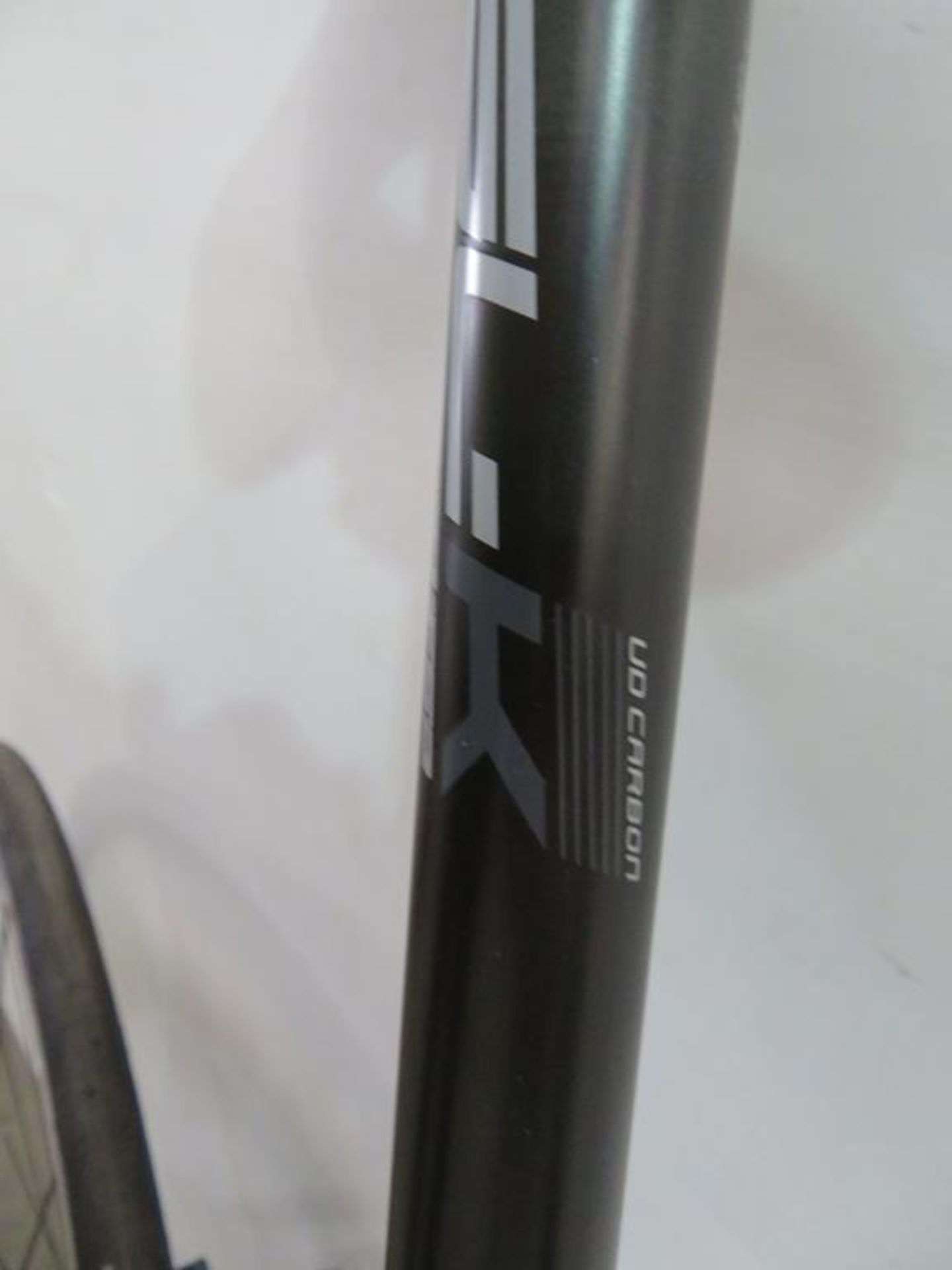 Look 765 HM Carbon Road Bike with accessories - Image 11 of 11