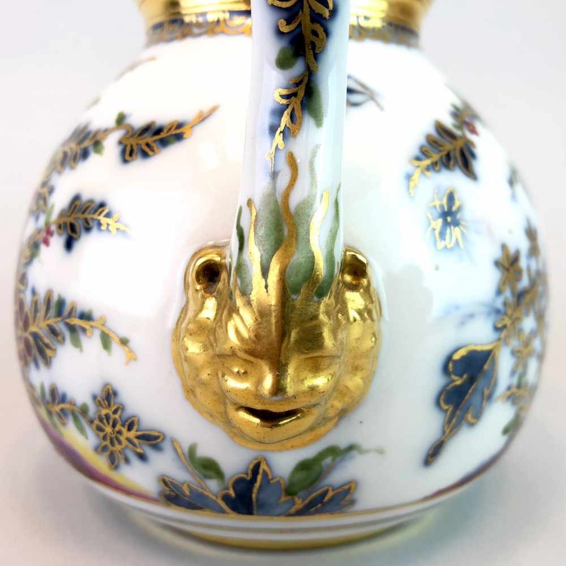 Hochbedeutende und museale Teekanne mit Maskaronausguß: Meissen Porzellan um 1725.Johann David - Bild 8 aus 10