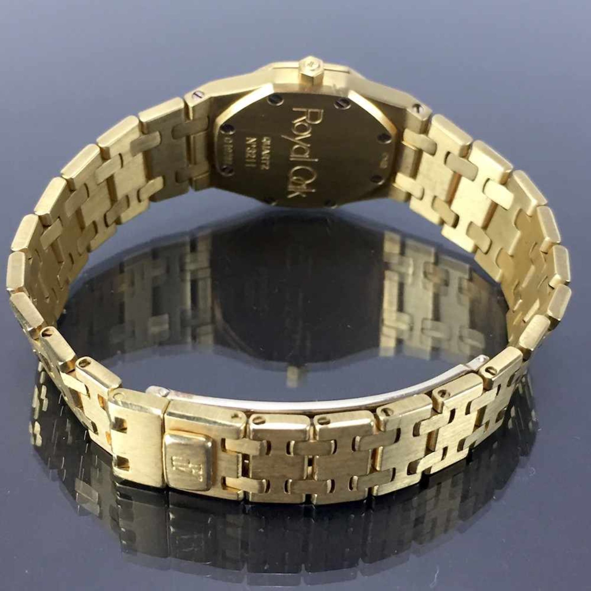 Audemars Piguet: Royal Oak Quarz - Damenarmbanduhr. 18K Gold, Datum, Top Luxus Klassiker!Damen - Bild 5 aus 10