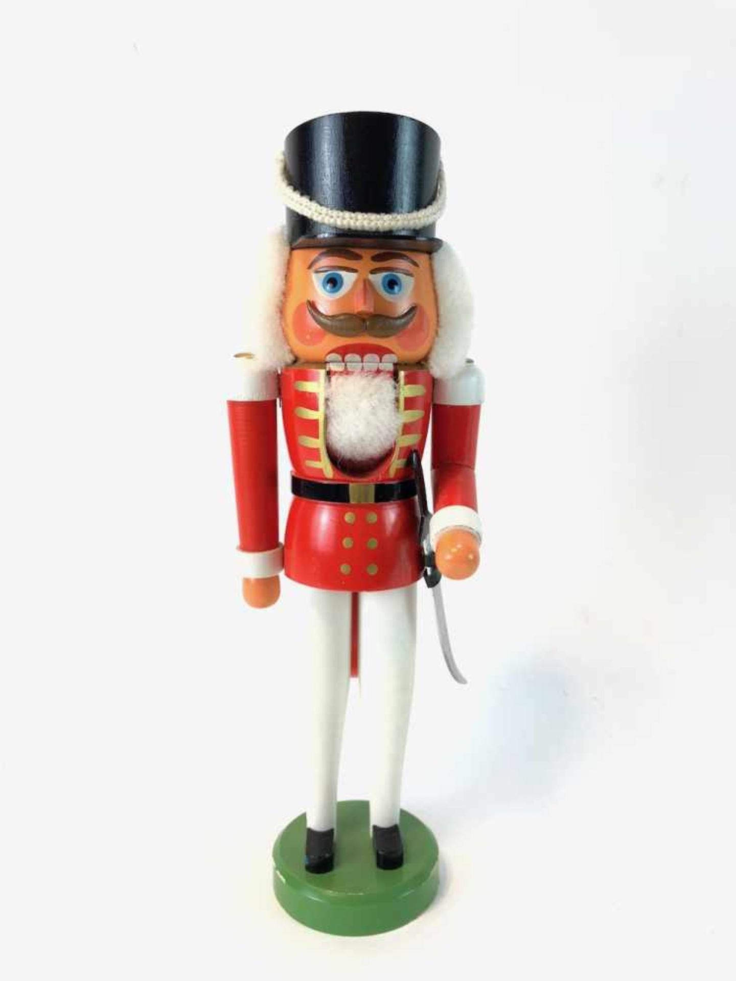 Großer Nußknacker / Weihnachtsfigur: Soldat / Wächter. Erzgebirge, Handarbeit, sehr gut.Holz - Bild 2 aus 2