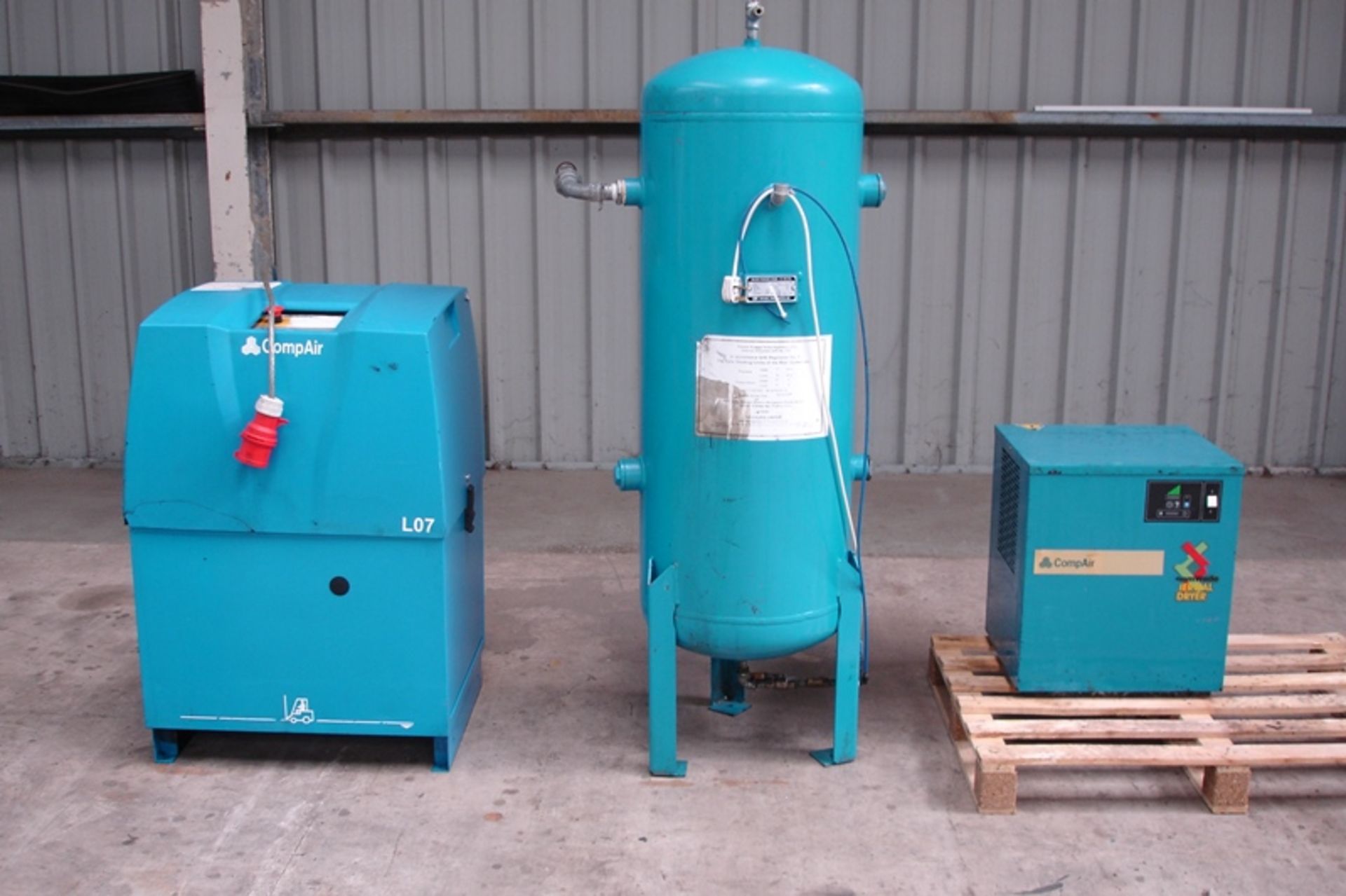 Compair Compressor With Tank & Dryer