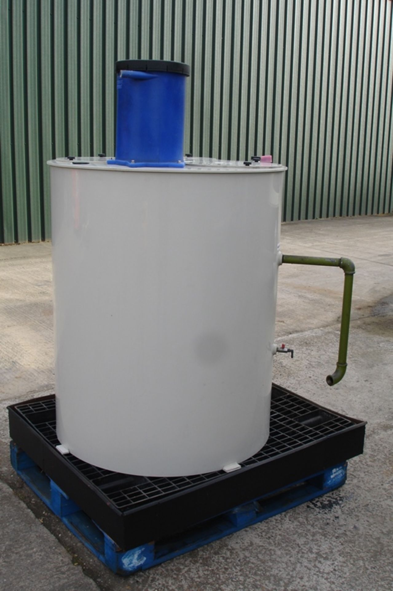 Large Oil - Water Separator for Compressors - Image 2 of 2