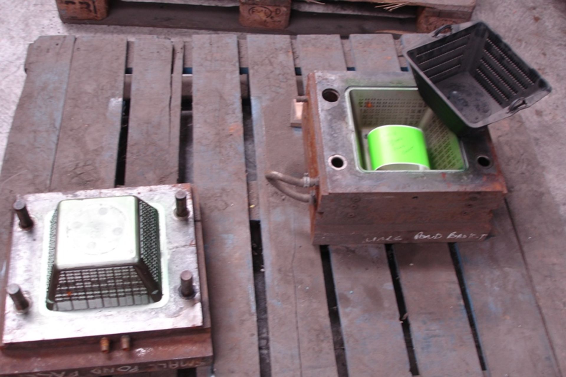 Injection Moulding Tools 1 small square Pond Basket