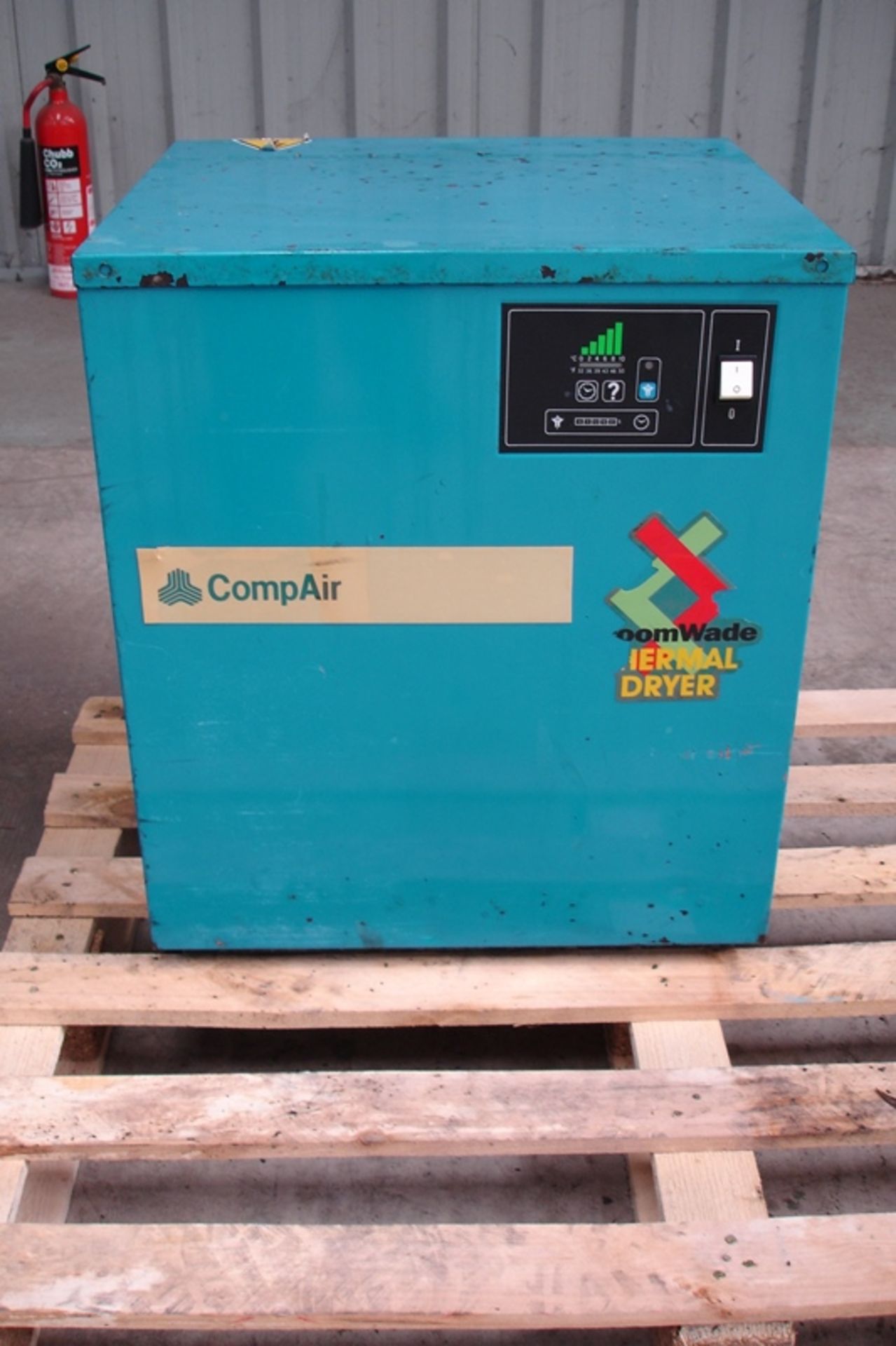 Compair Compressor With Tank & Dryer - Image 4 of 4