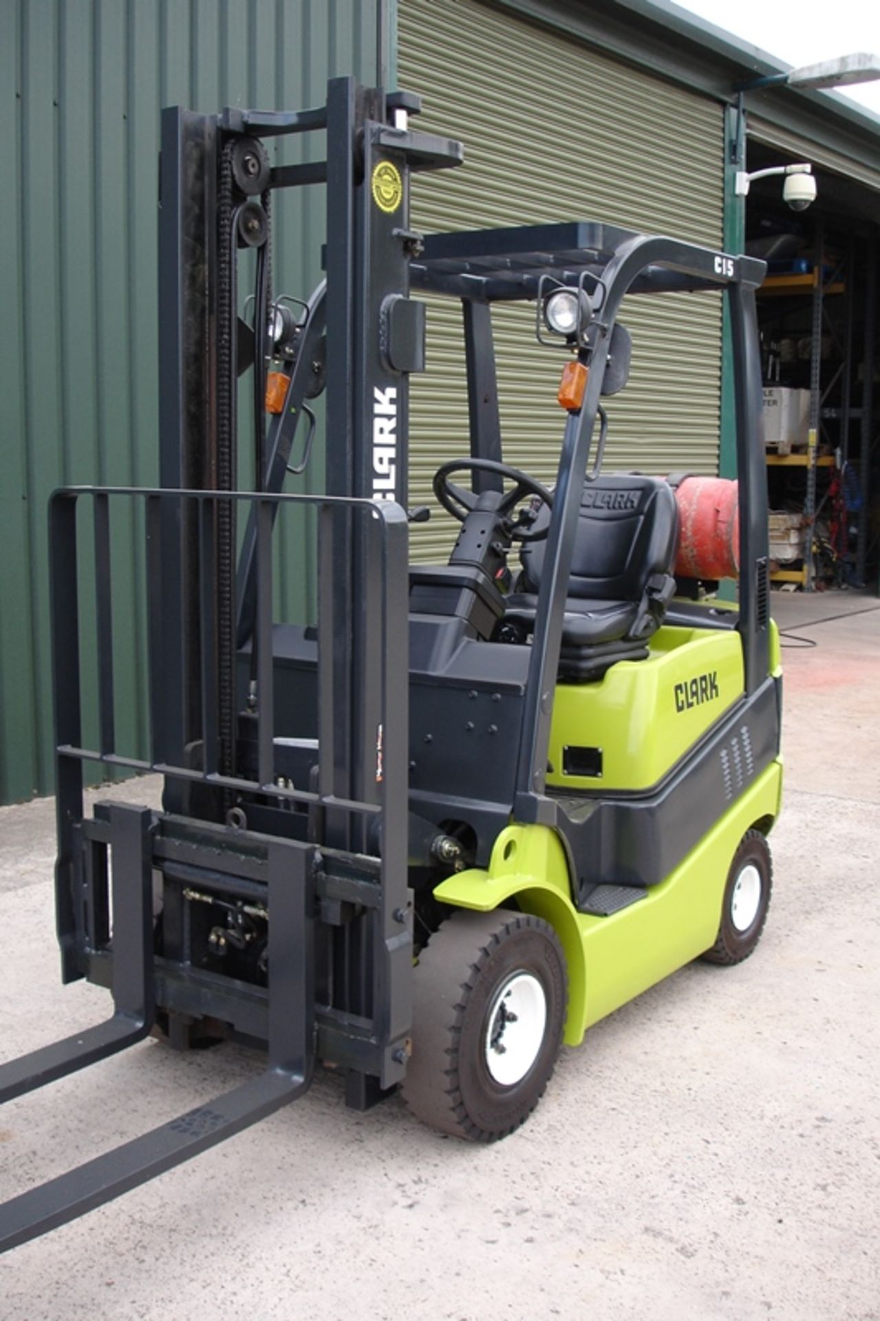 Clark 1.5 Ton Forklift (2014) - Image 5 of 8