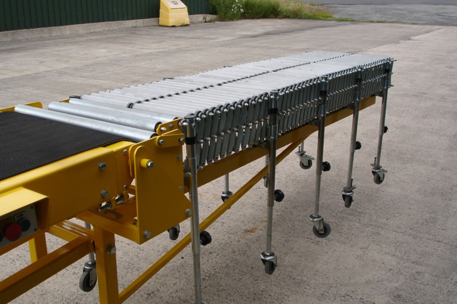 Owens conveyor co. Adjustable length & Gradiant Conveyor - Image 6 of 11