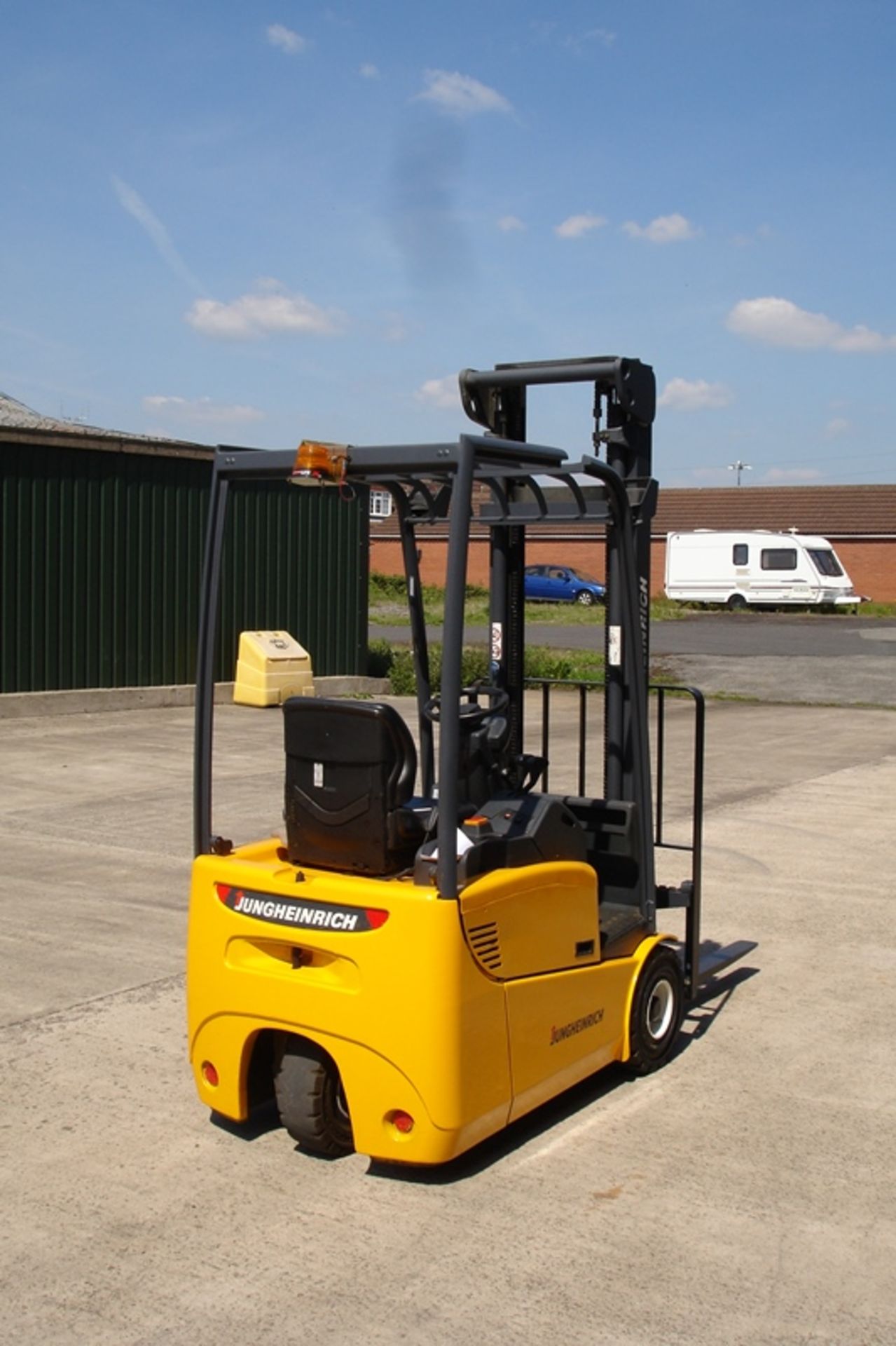 Jungheinrich 1.5 ton Forklift - Image 3 of 7