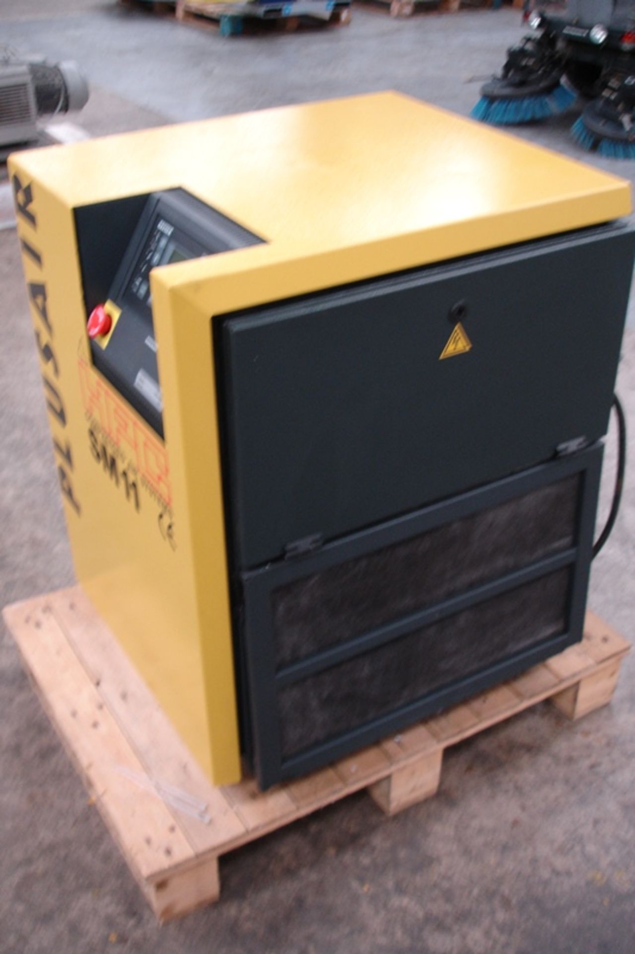 HPC Air Compressor - Image 2 of 3