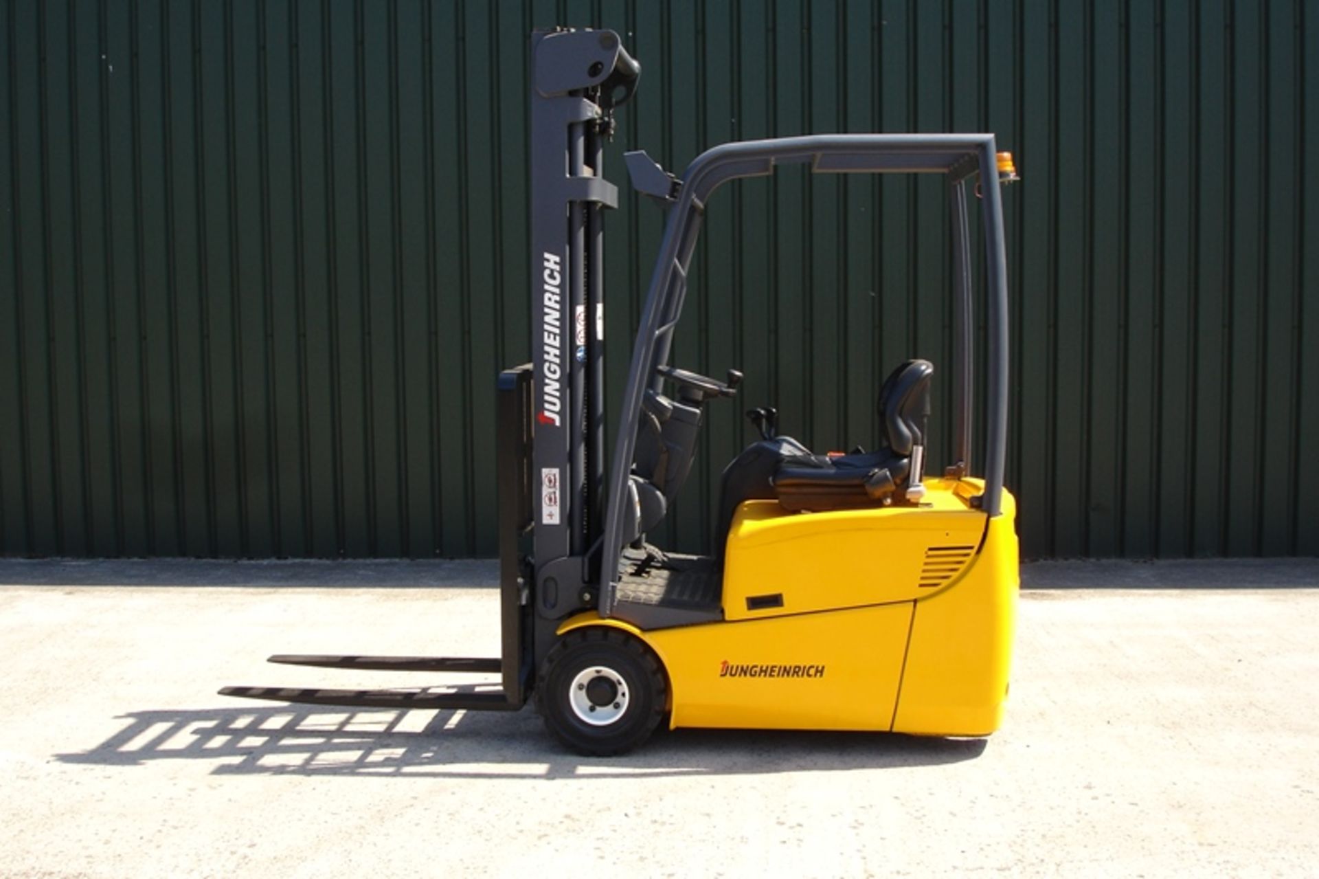 Jungheinrich 1.5 ton Forklift